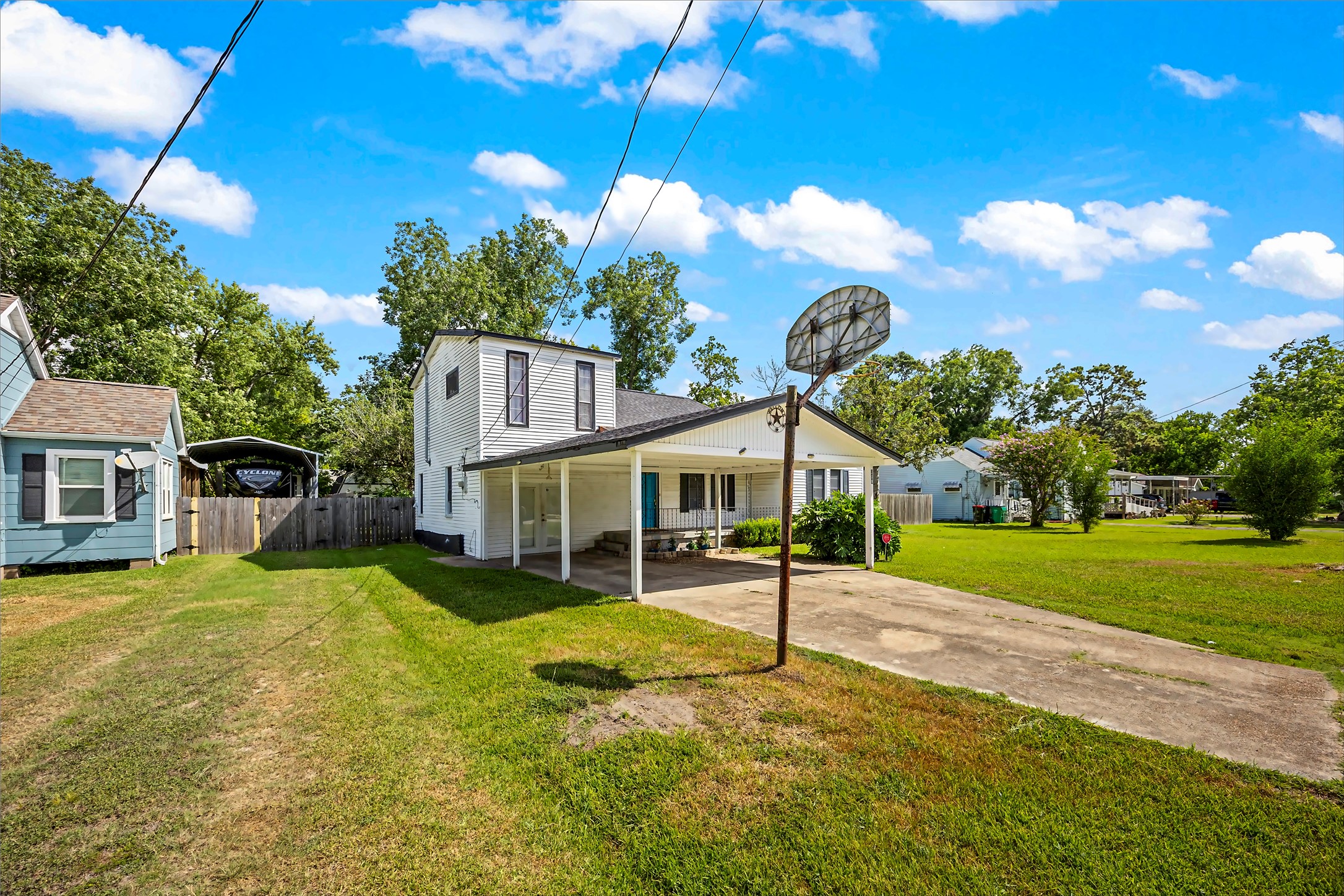 209 South Street Property Photo 2