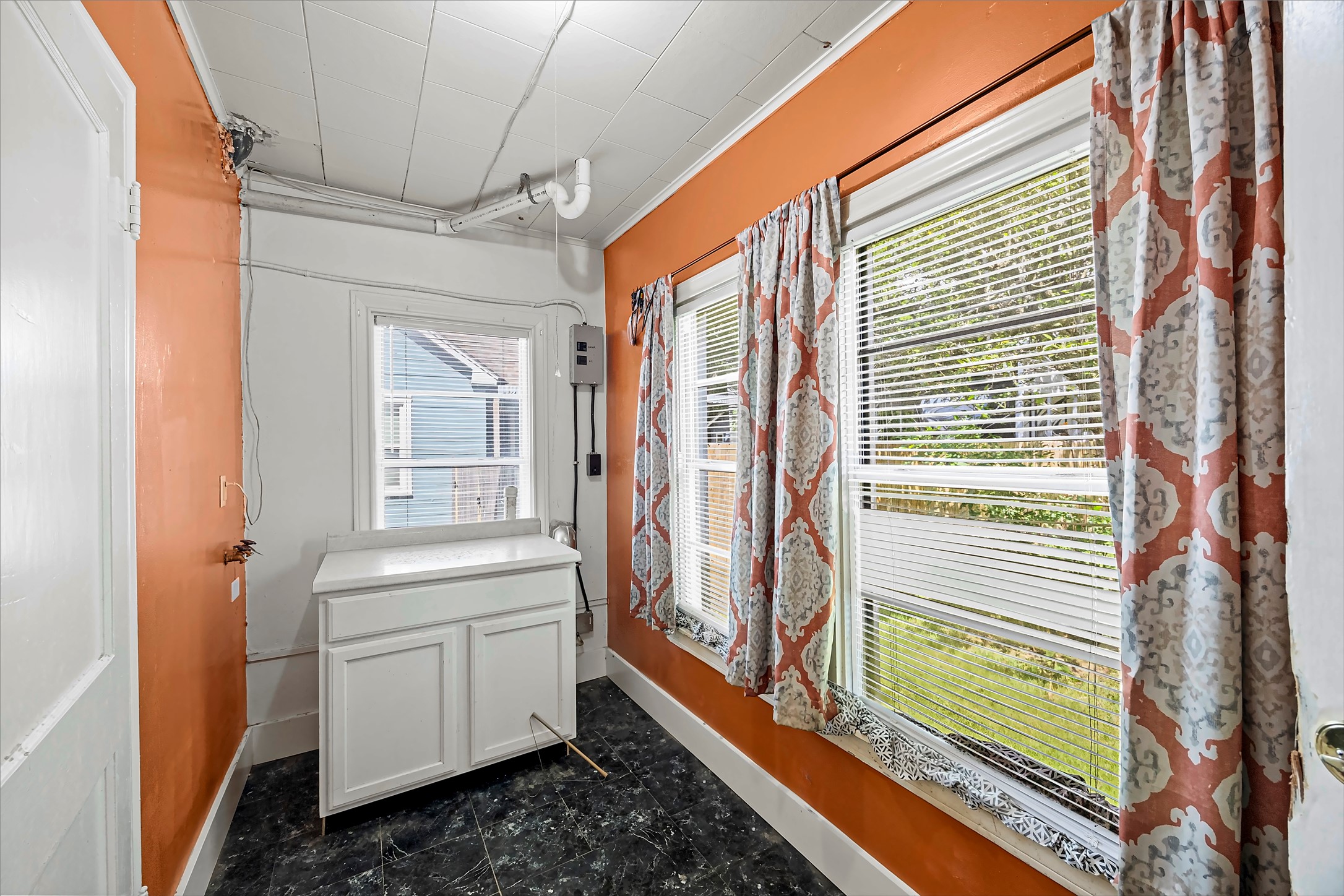 209 South Street Property Photo 10