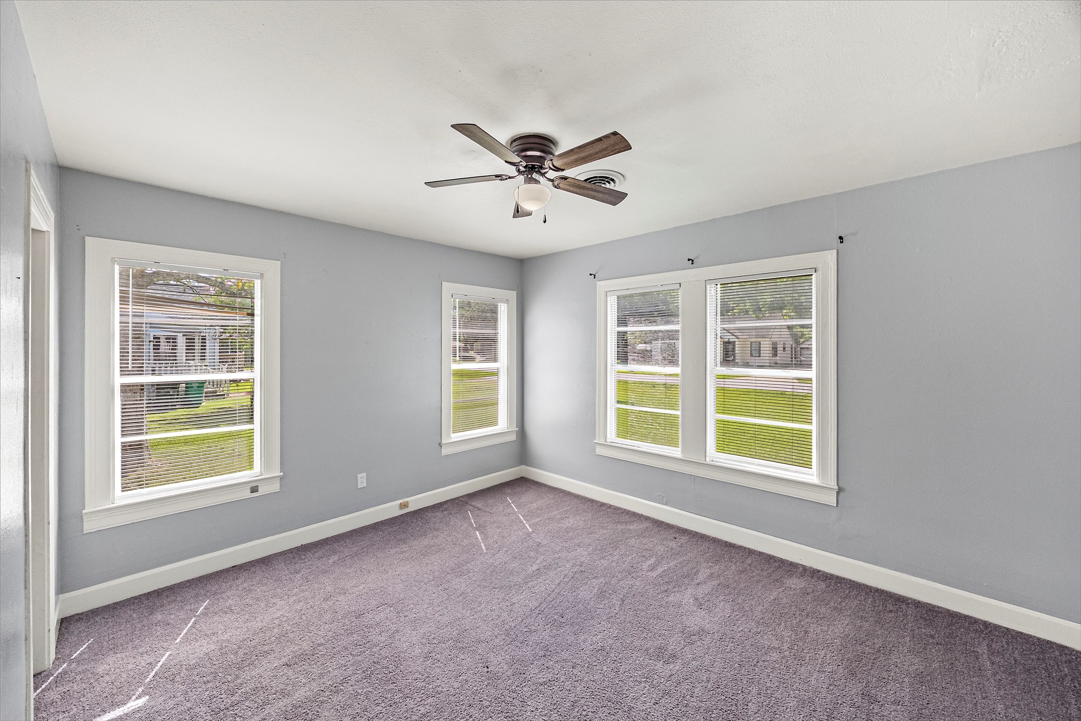 209 South Street Property Photo 14