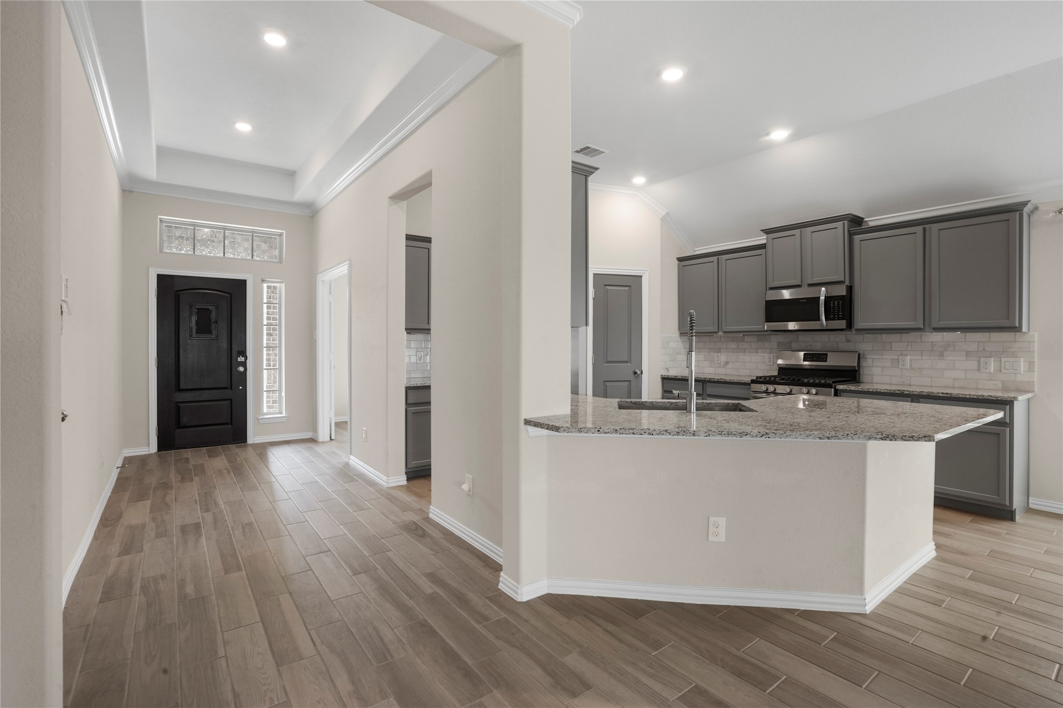15218 Kickapoo Cavern Drive Property Photo 2