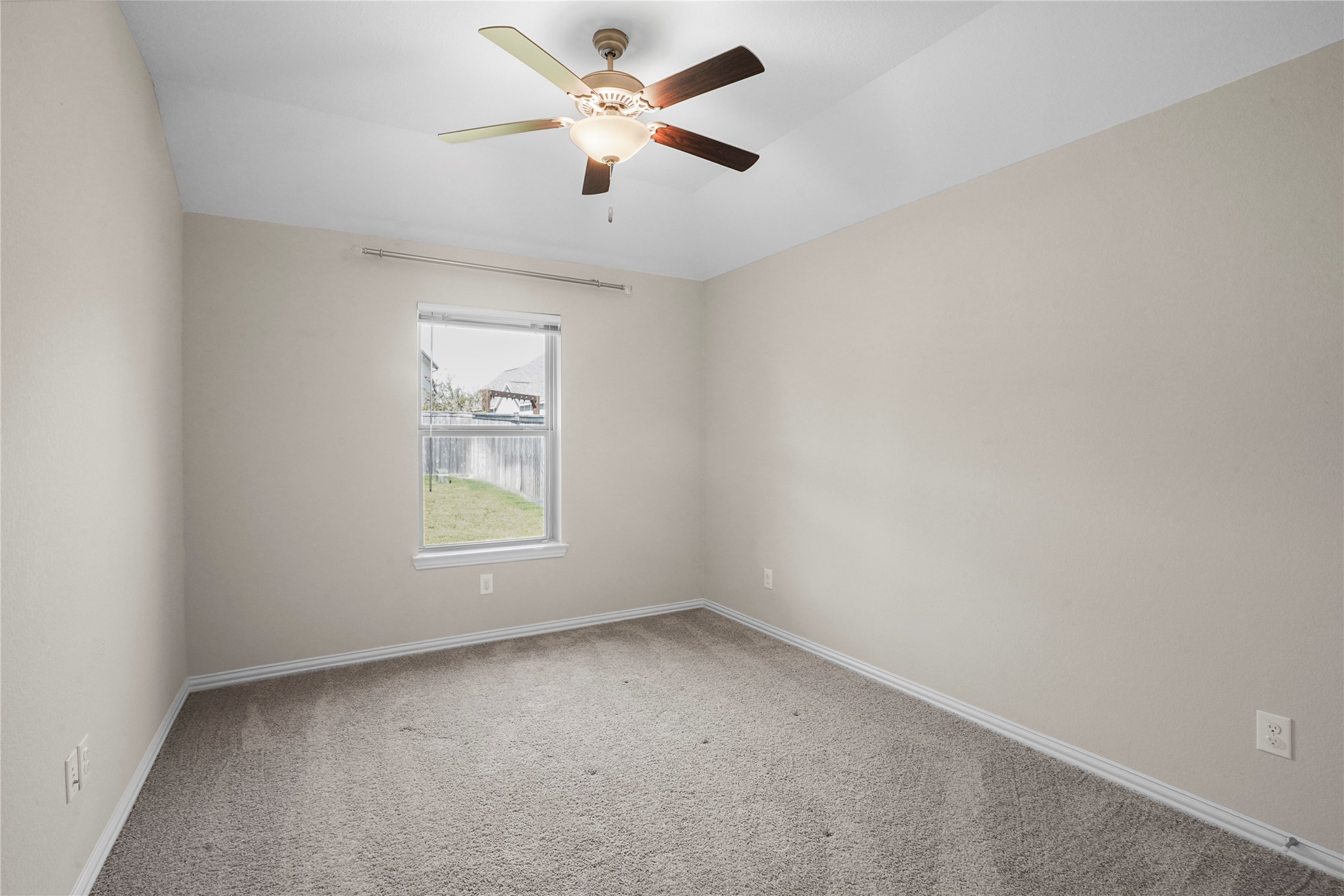 15218 Kickapoo Cavern Drive Property Photo 10