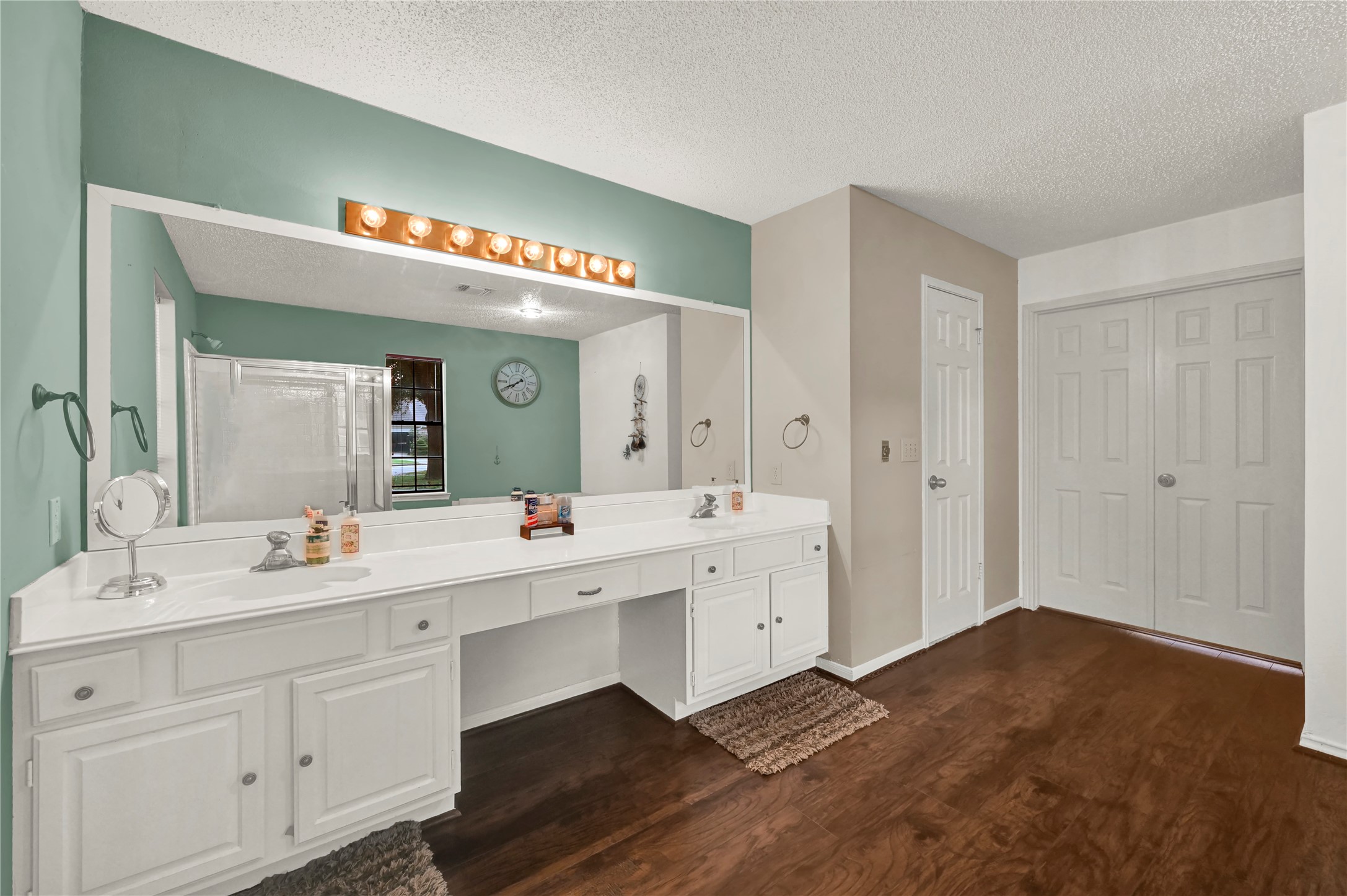 8911 Rocky Valley Drive Property Photo 14