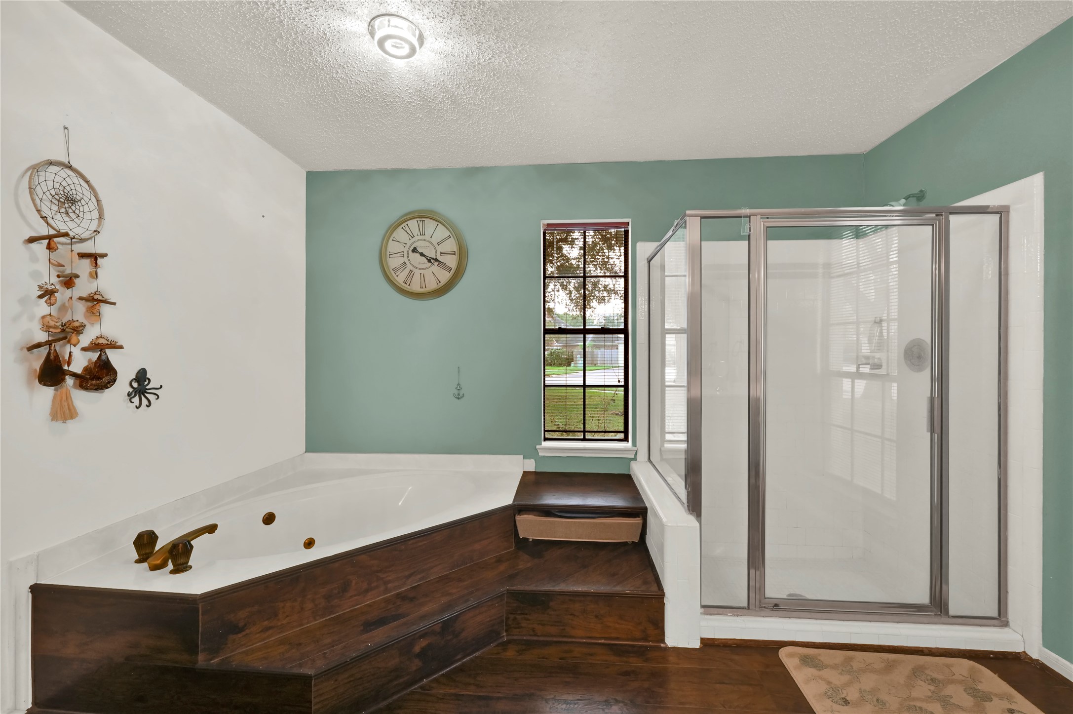 8911 Rocky Valley Drive Property Photo 15