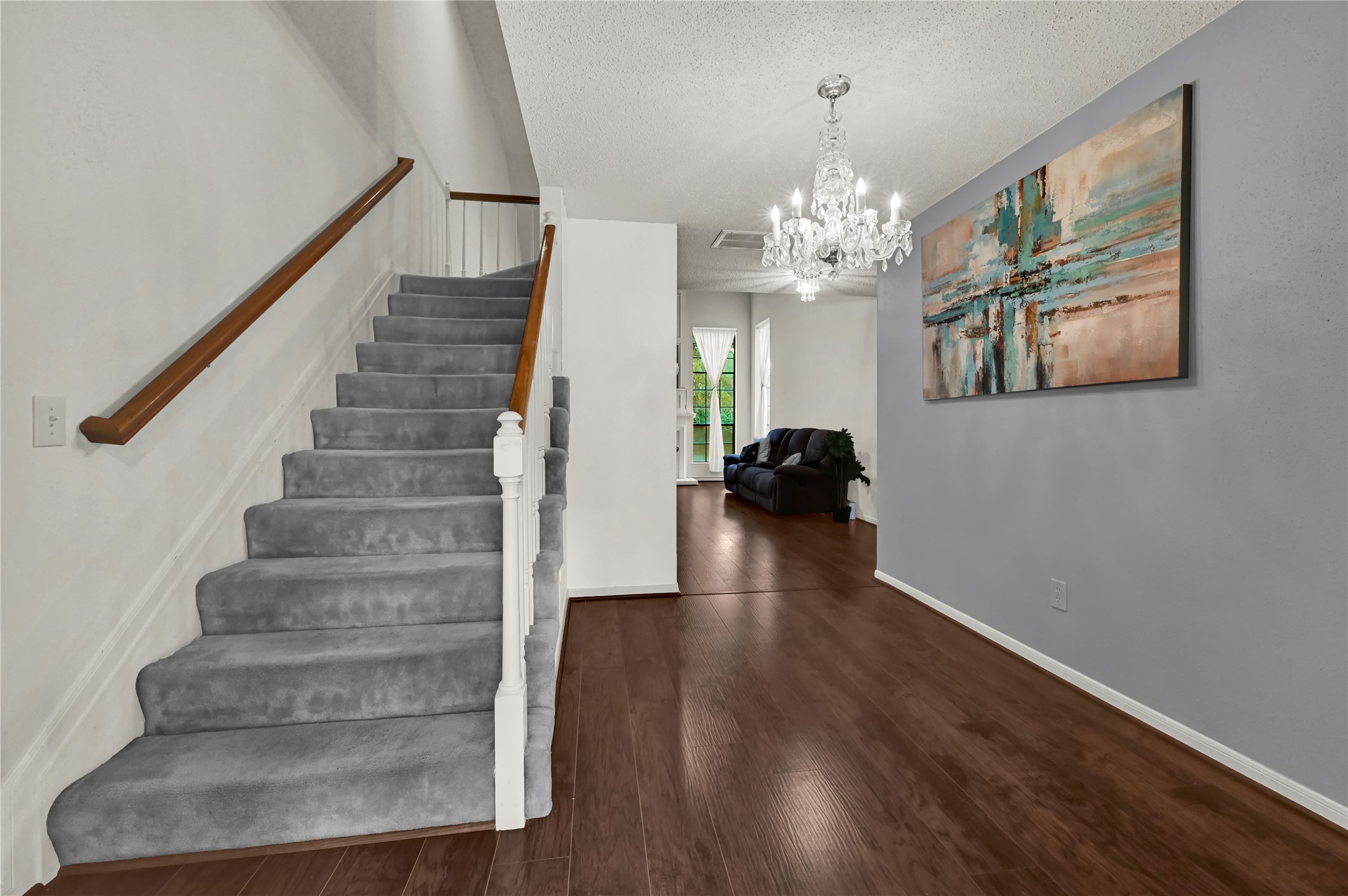 8911 Rocky Valley Drive Property Photo 19