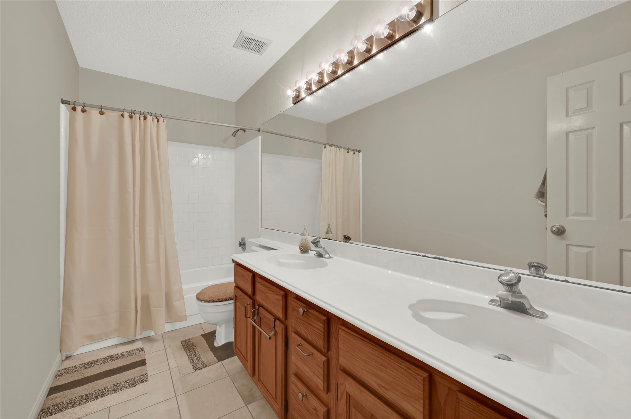 8911 Rocky Valley Drive Property Photo 23