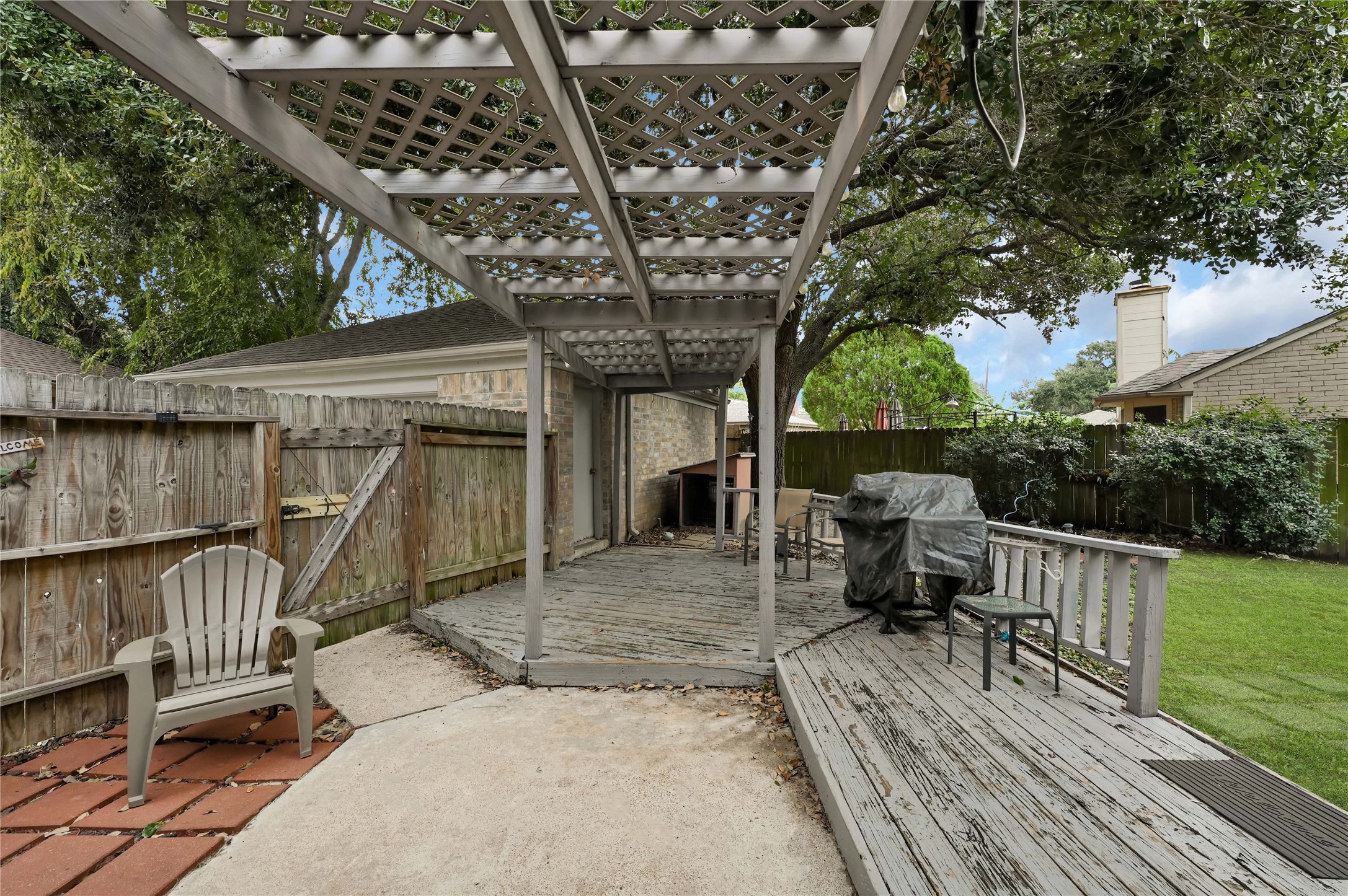 8911 Rocky Valley Drive Property Photo 26