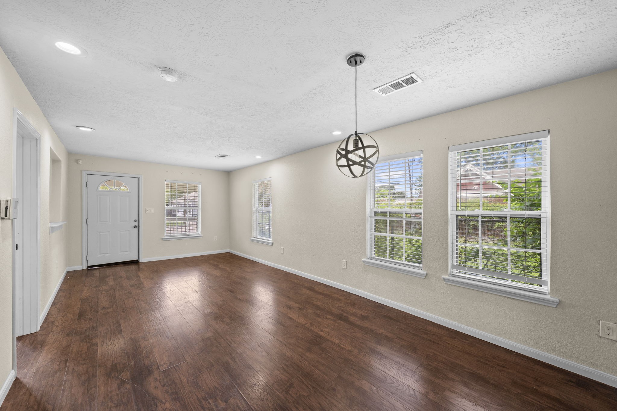 2821 Holman Street Property Photo 7