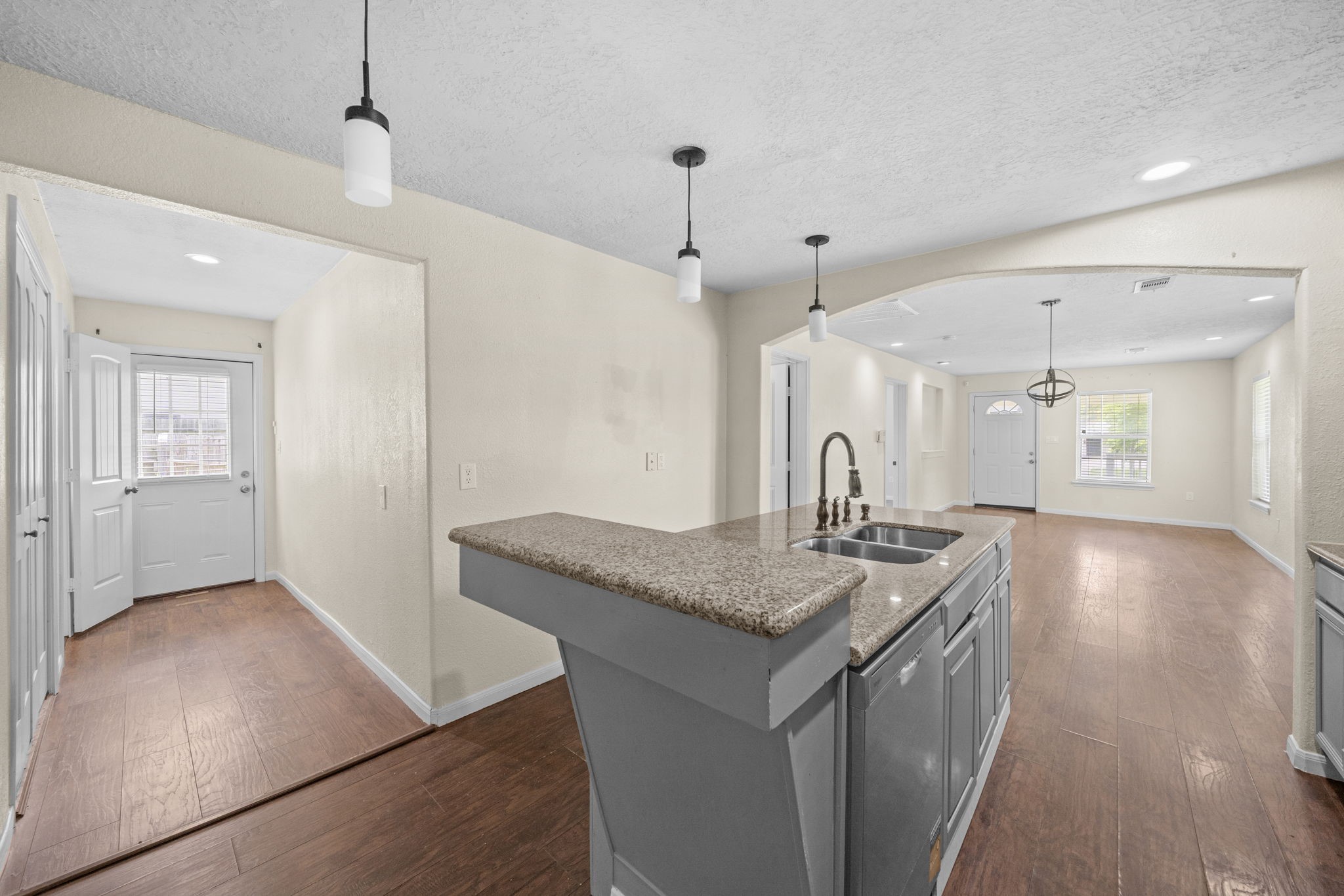 2821 Holman Street Property Photo 9