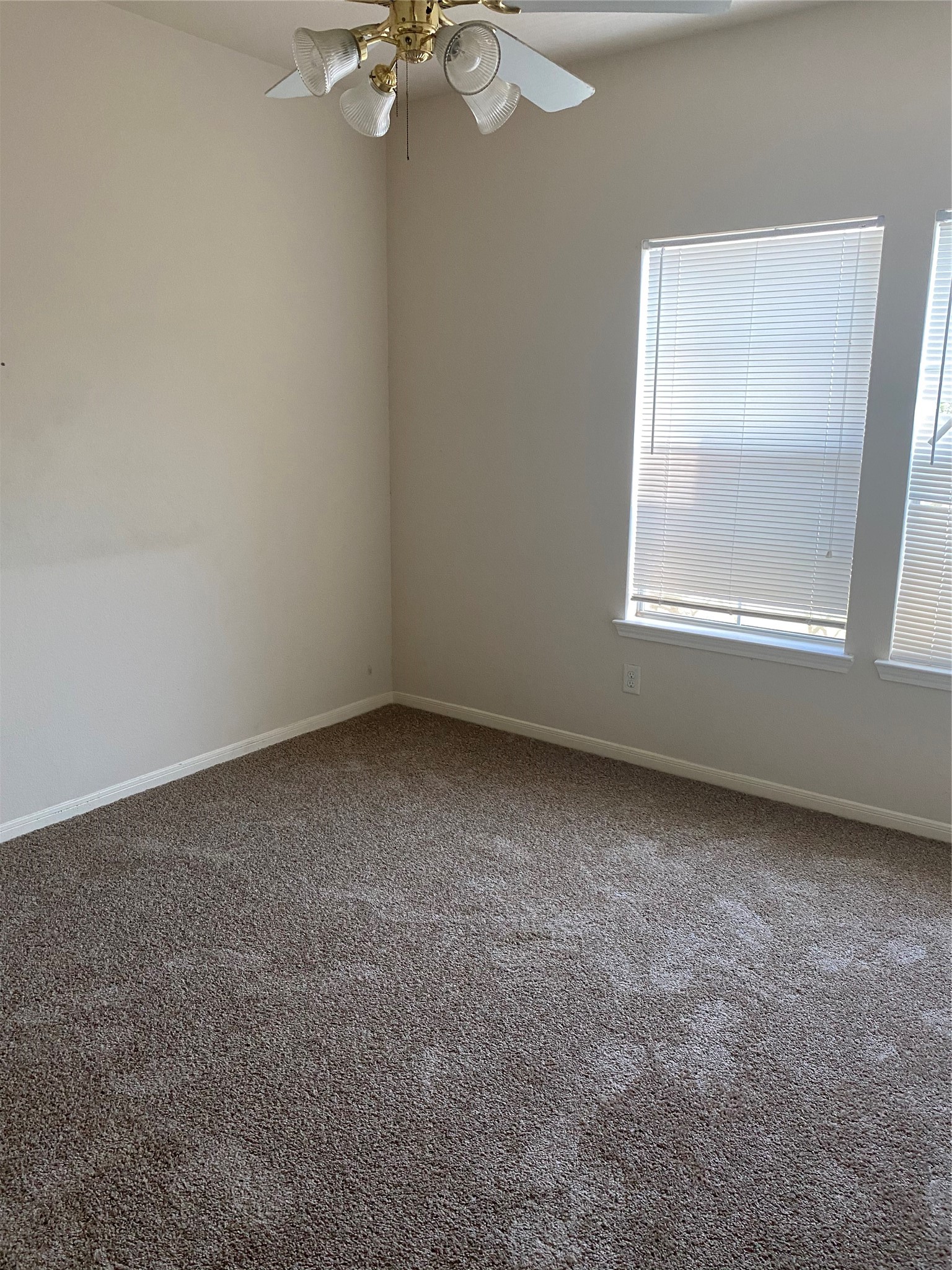 21822 Grassy Hill Lane Property Photo 2