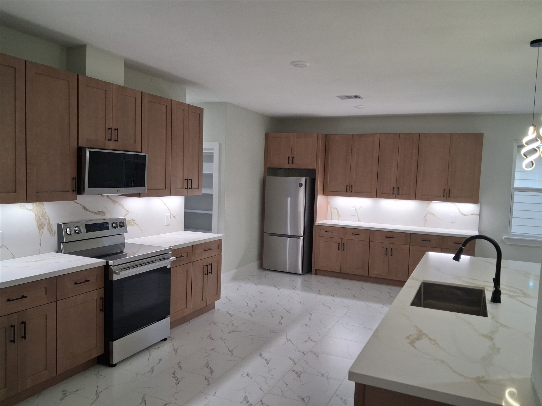 331 Road 5840 Property Photo 5