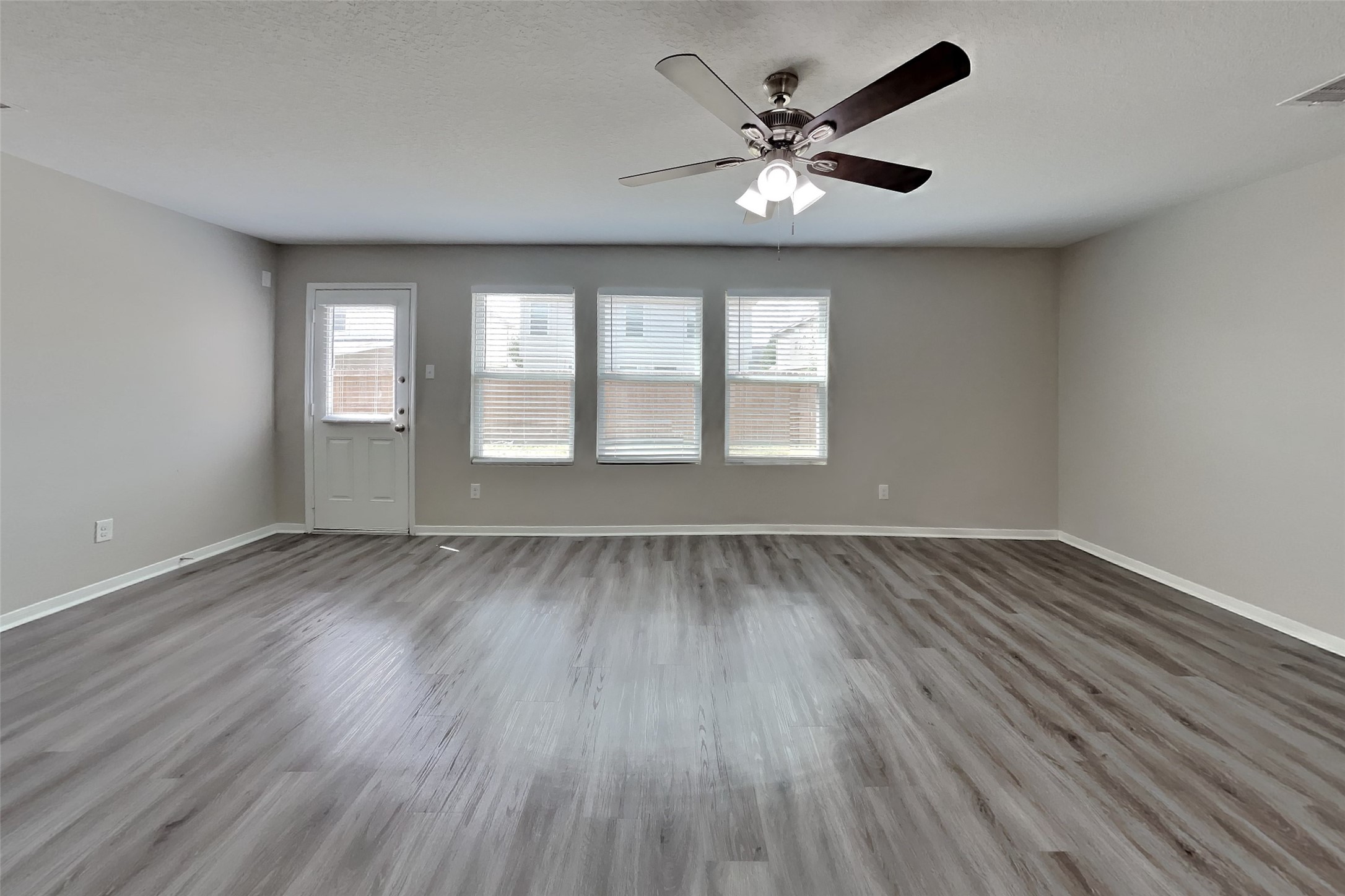 16802 Accolade Way Property Photo 2