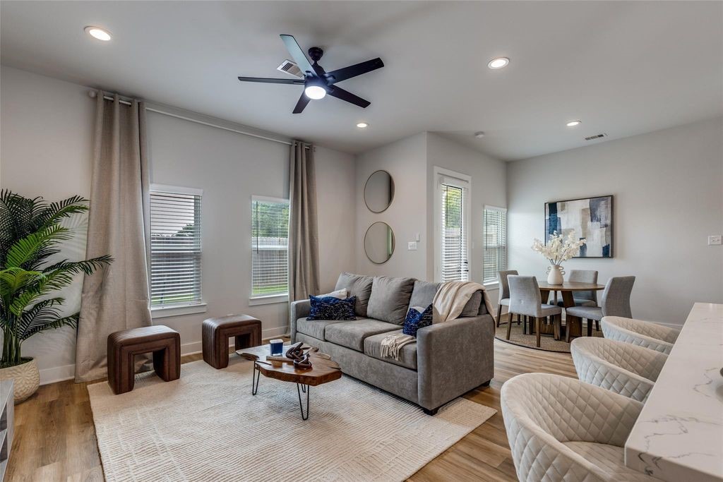 13131 Perennial Springs Drive Property Photo 6