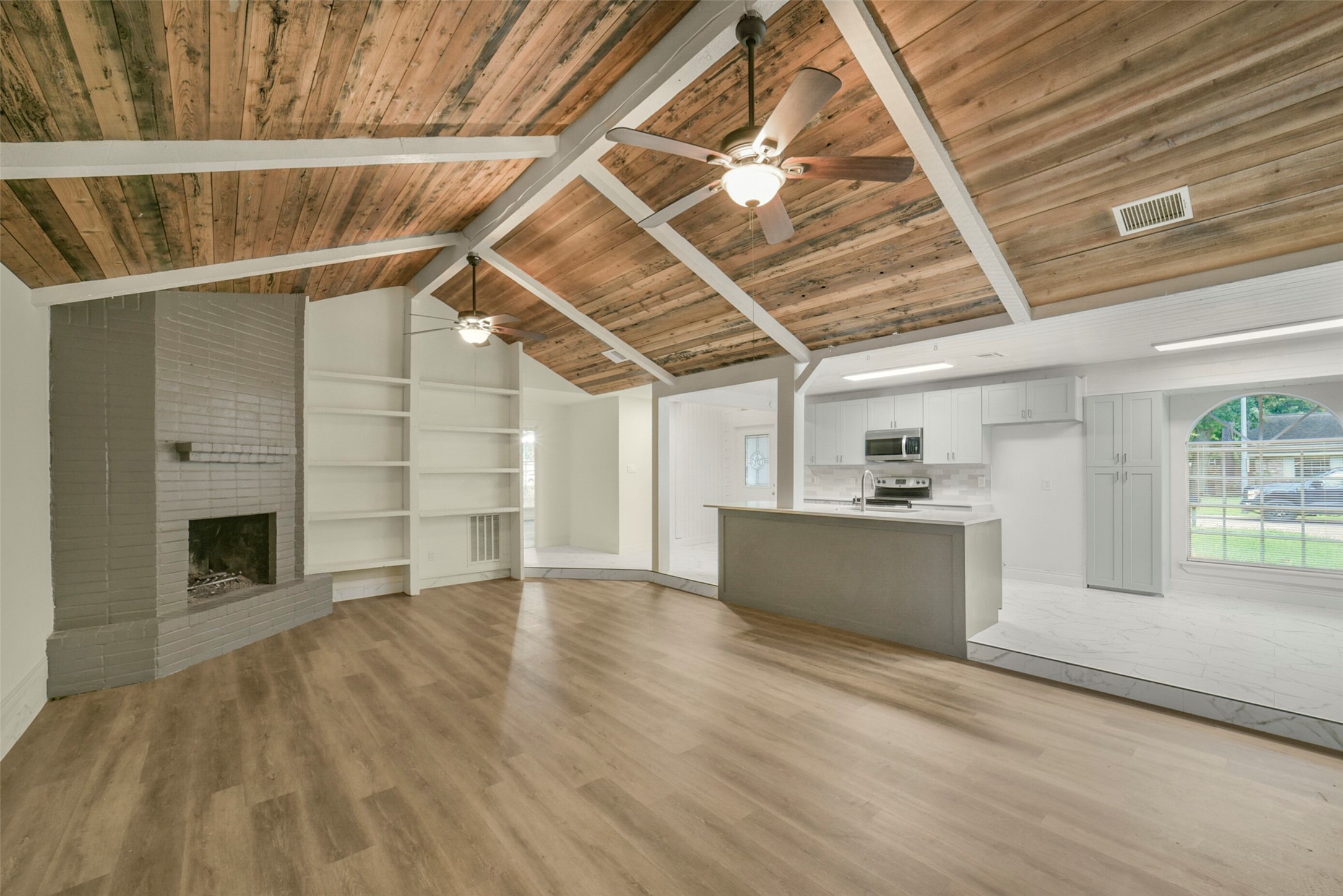 23122 Whispering Willow Drive Property Photo 3