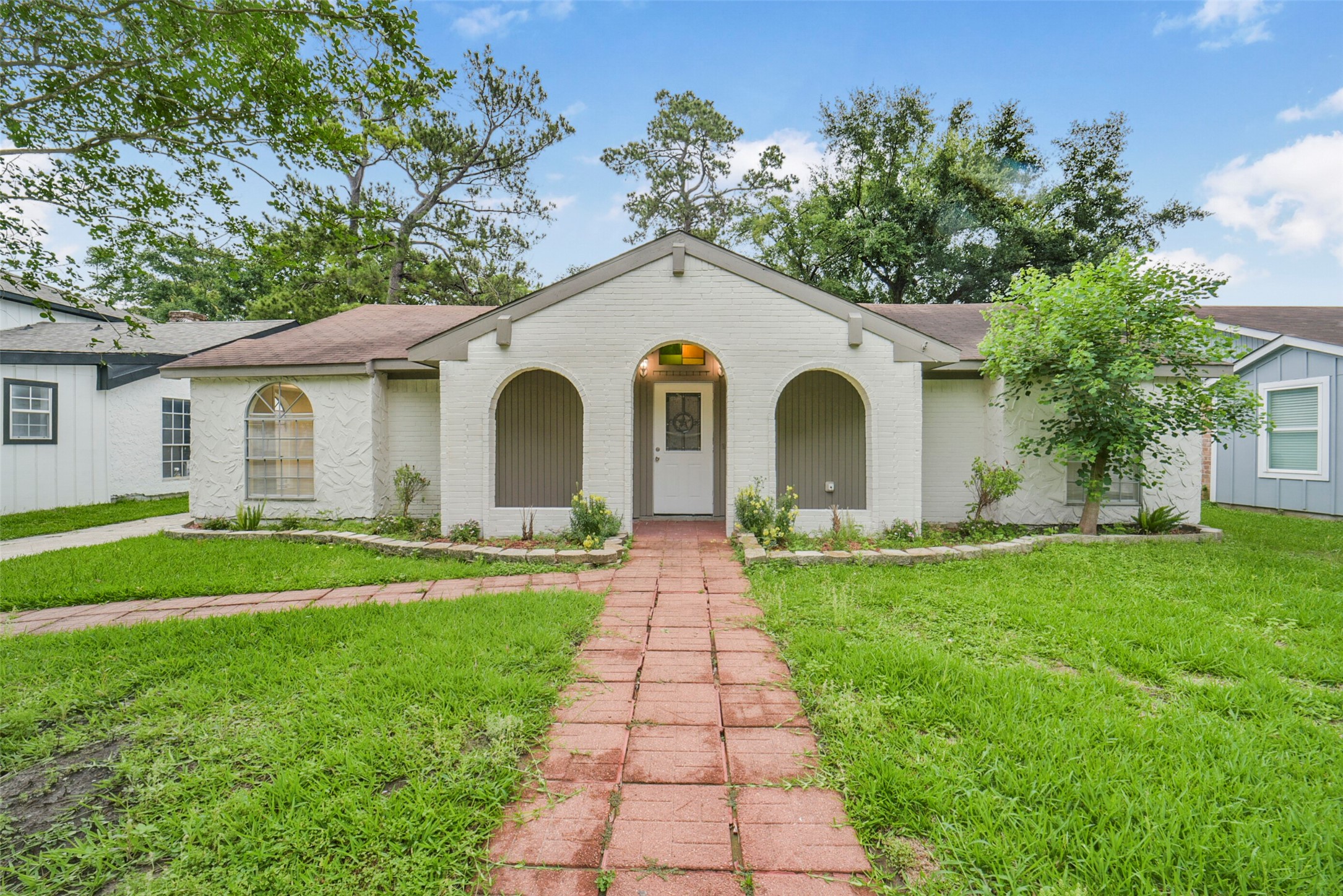 23122 Whispering Willow Drive Property Photo 6