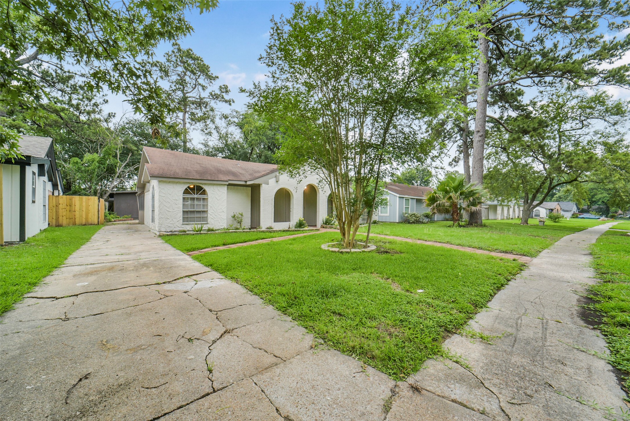 23122 Whispering Willow Drive Property Photo 8