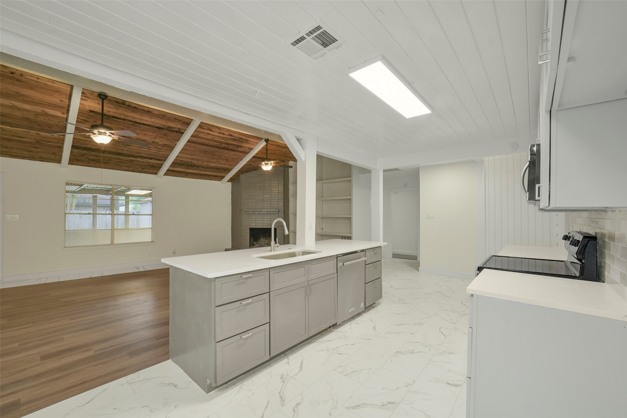 23122 Whispering Willow Drive Property Photo 13