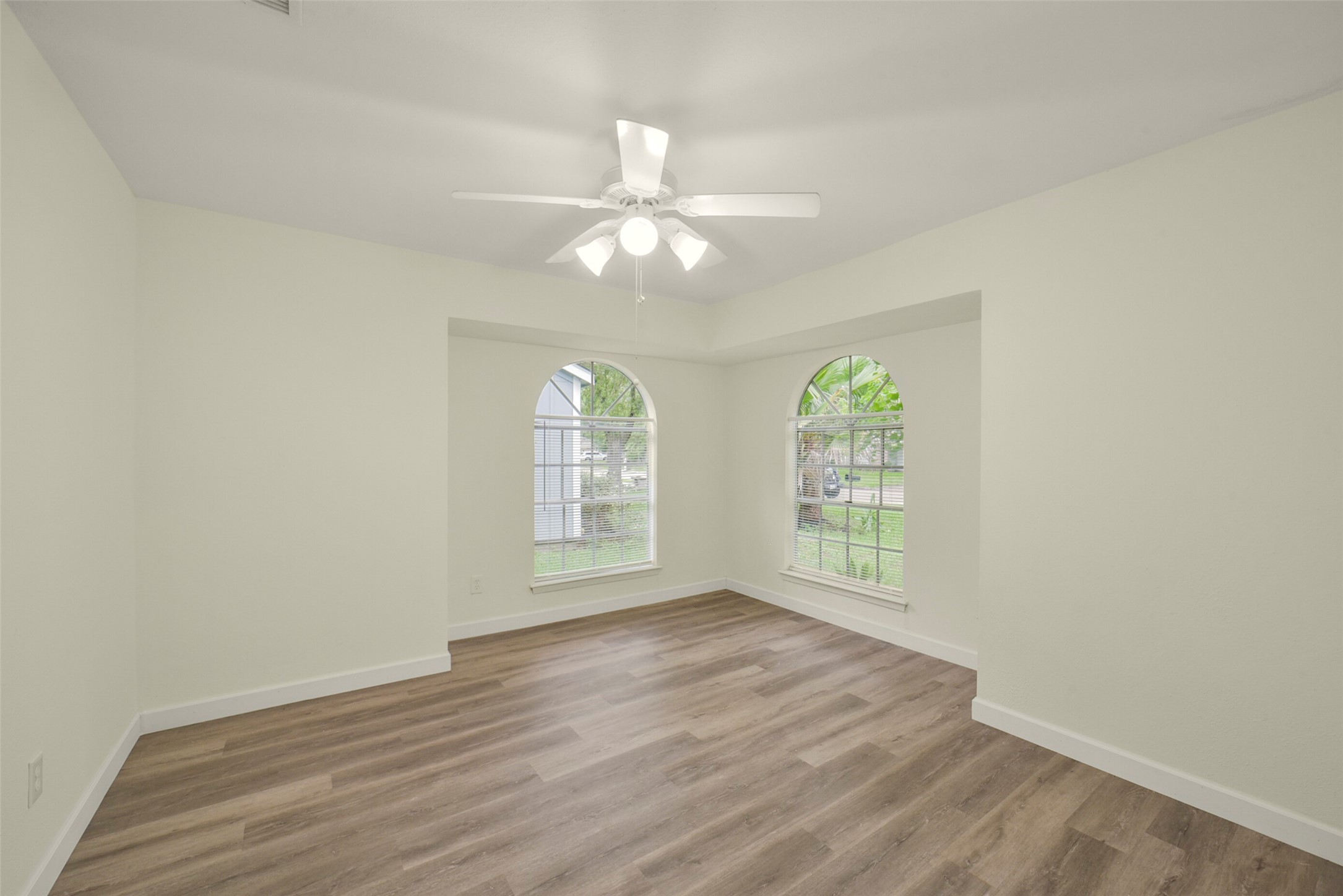 23122 Whispering Willow Drive Property Photo 23