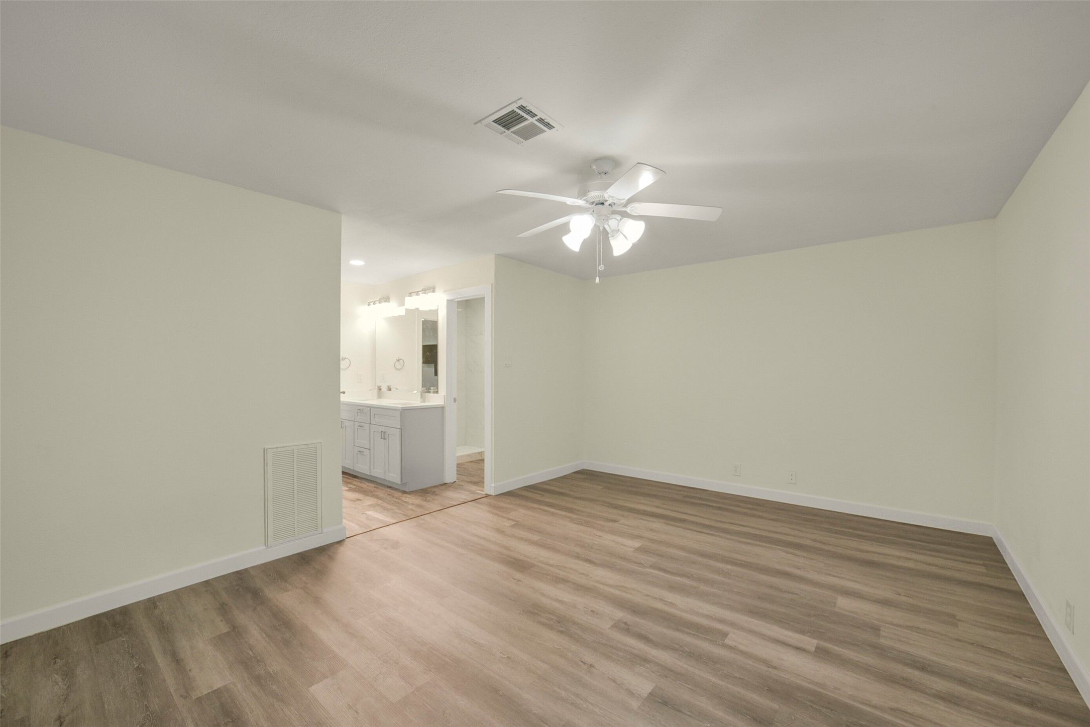 23122 Whispering Willow Drive Property Photo 33