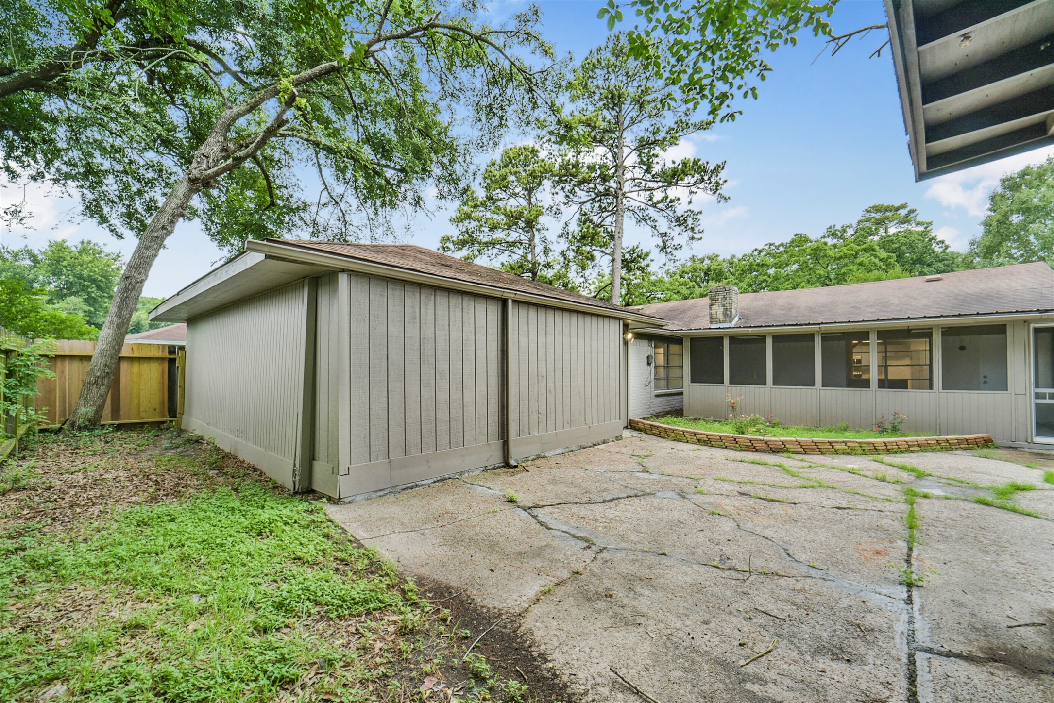 23122 Whispering Willow Drive Property Photo 34