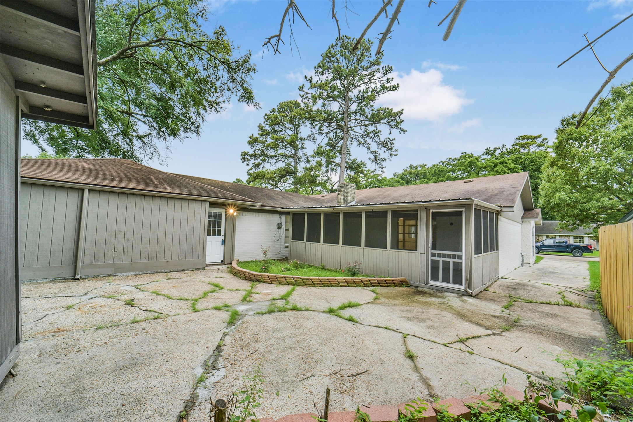 23122 Whispering Willow Drive Property Photo 35