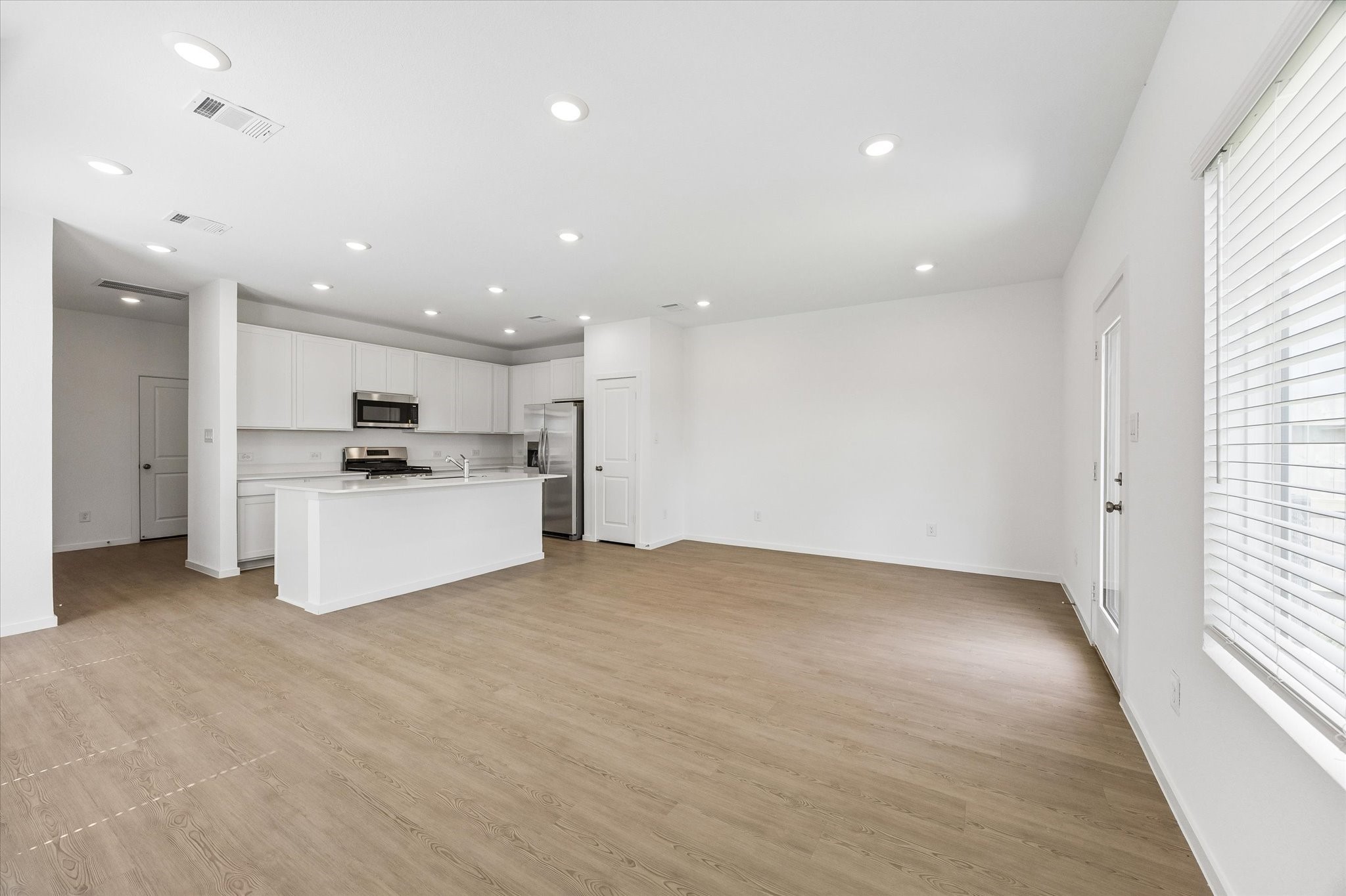 2207 Salinas Drive Property Photo 2