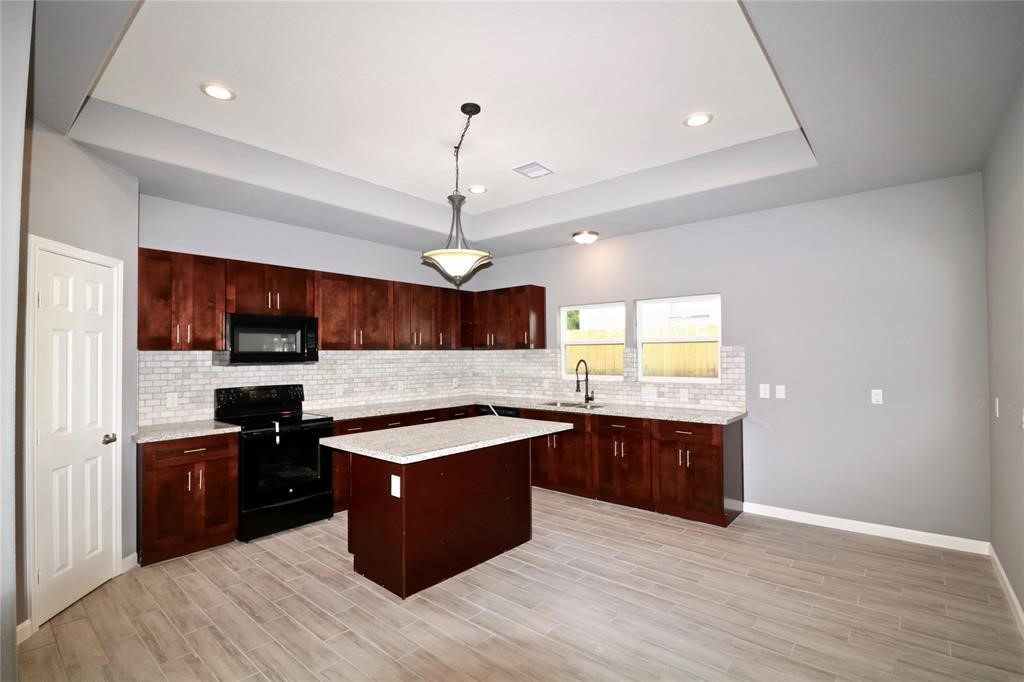 4238 Aledo Street Property Photo 8
