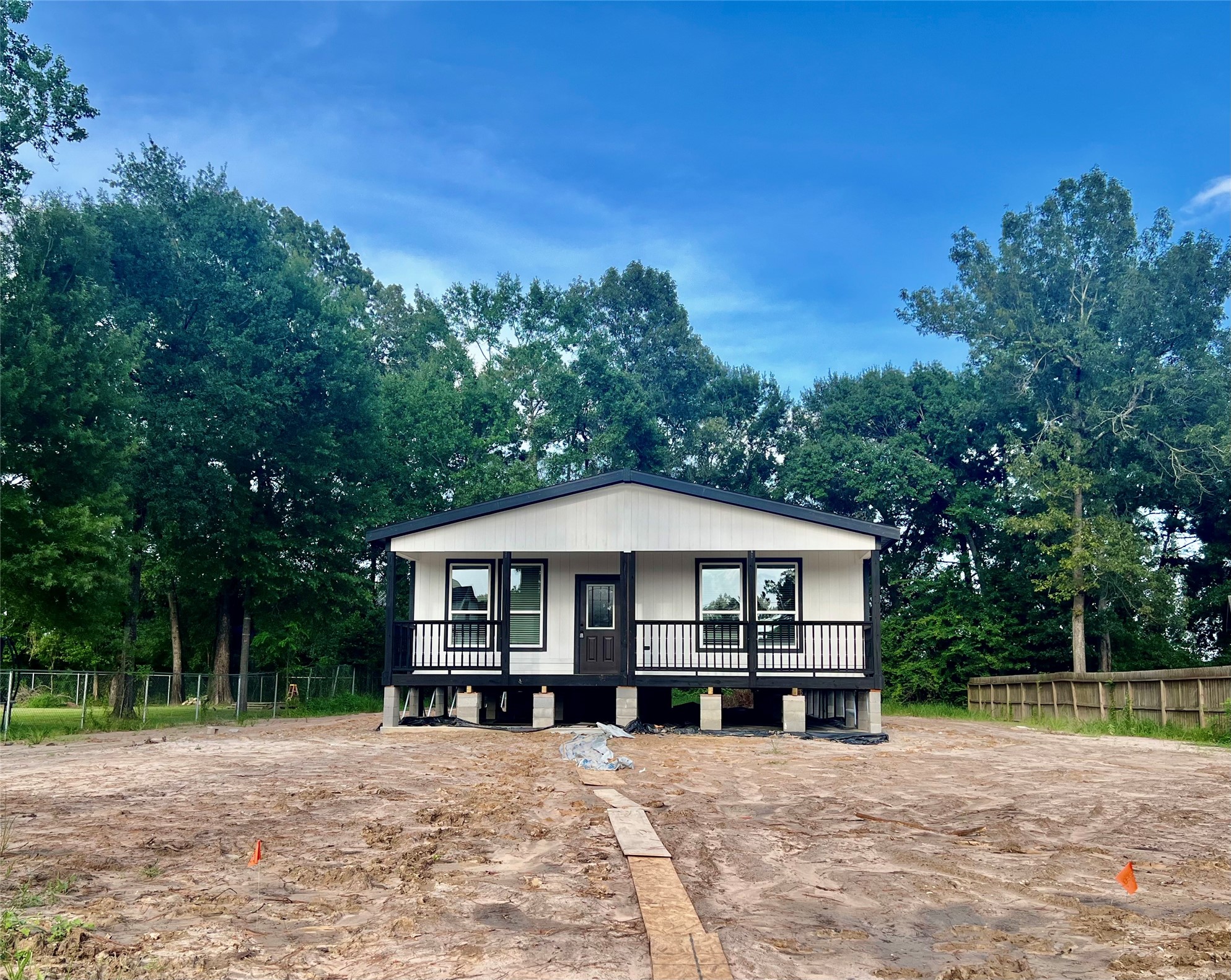 24323 E Terrace Drive Property Photo 1