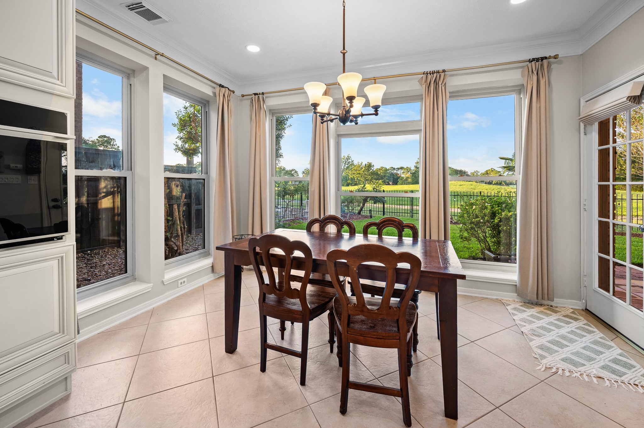 4118 Pebble Beach Drive Property Photo 9