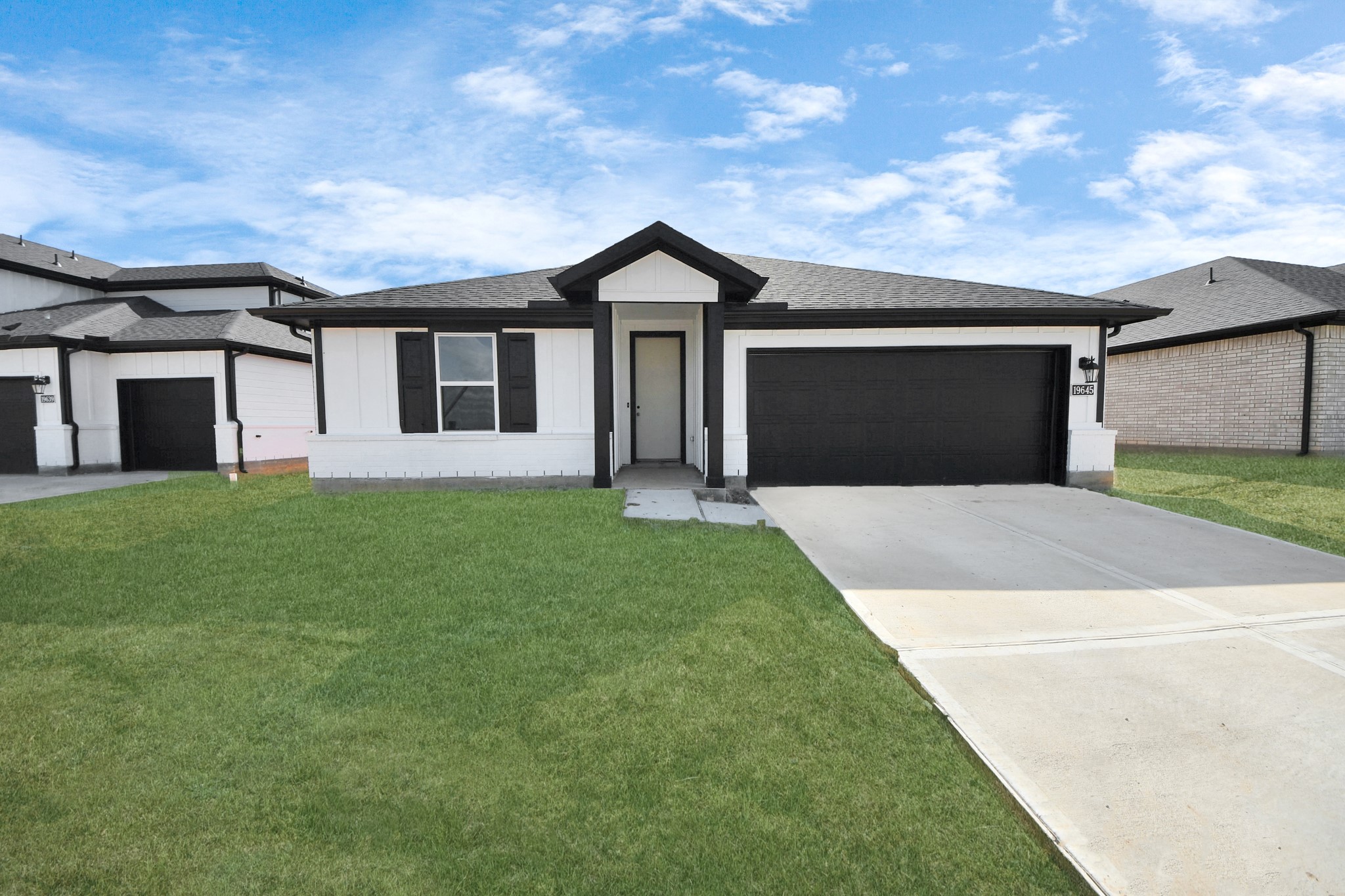 19632 Montgomery Ridge Way Property Photo 1