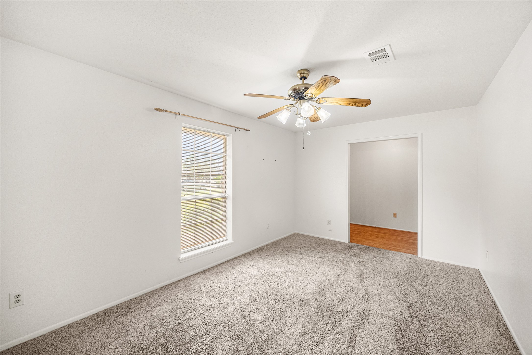 14256 Shadow Bay Drive Property Photo 10