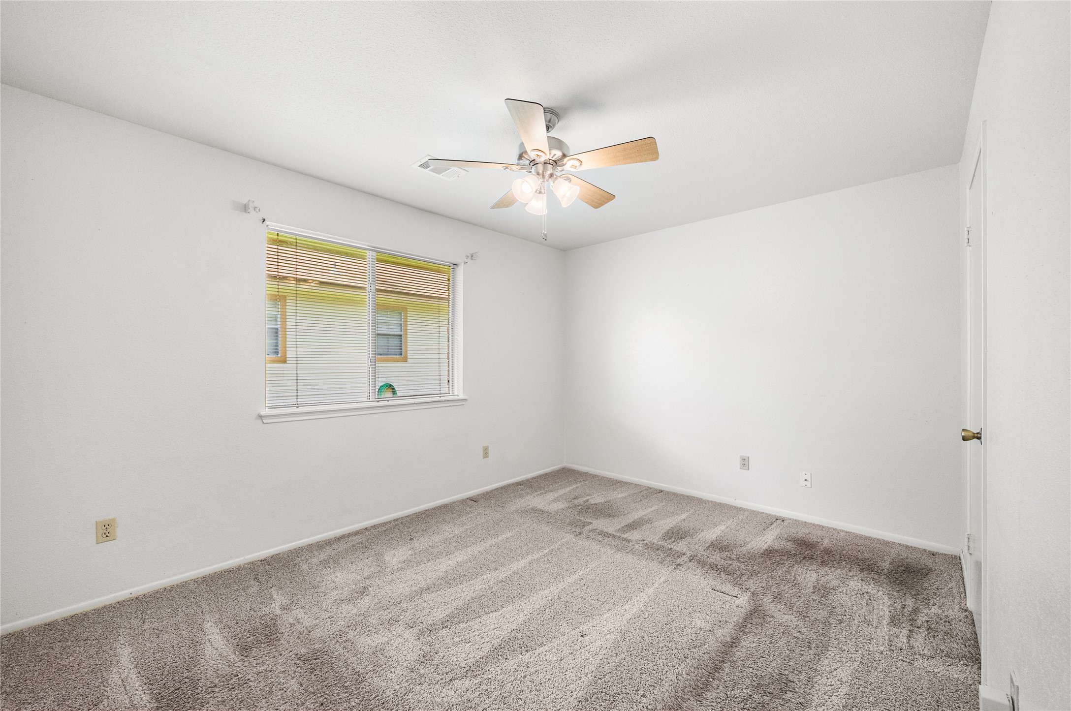 14256 Shadow Bay Drive Property Photo 15