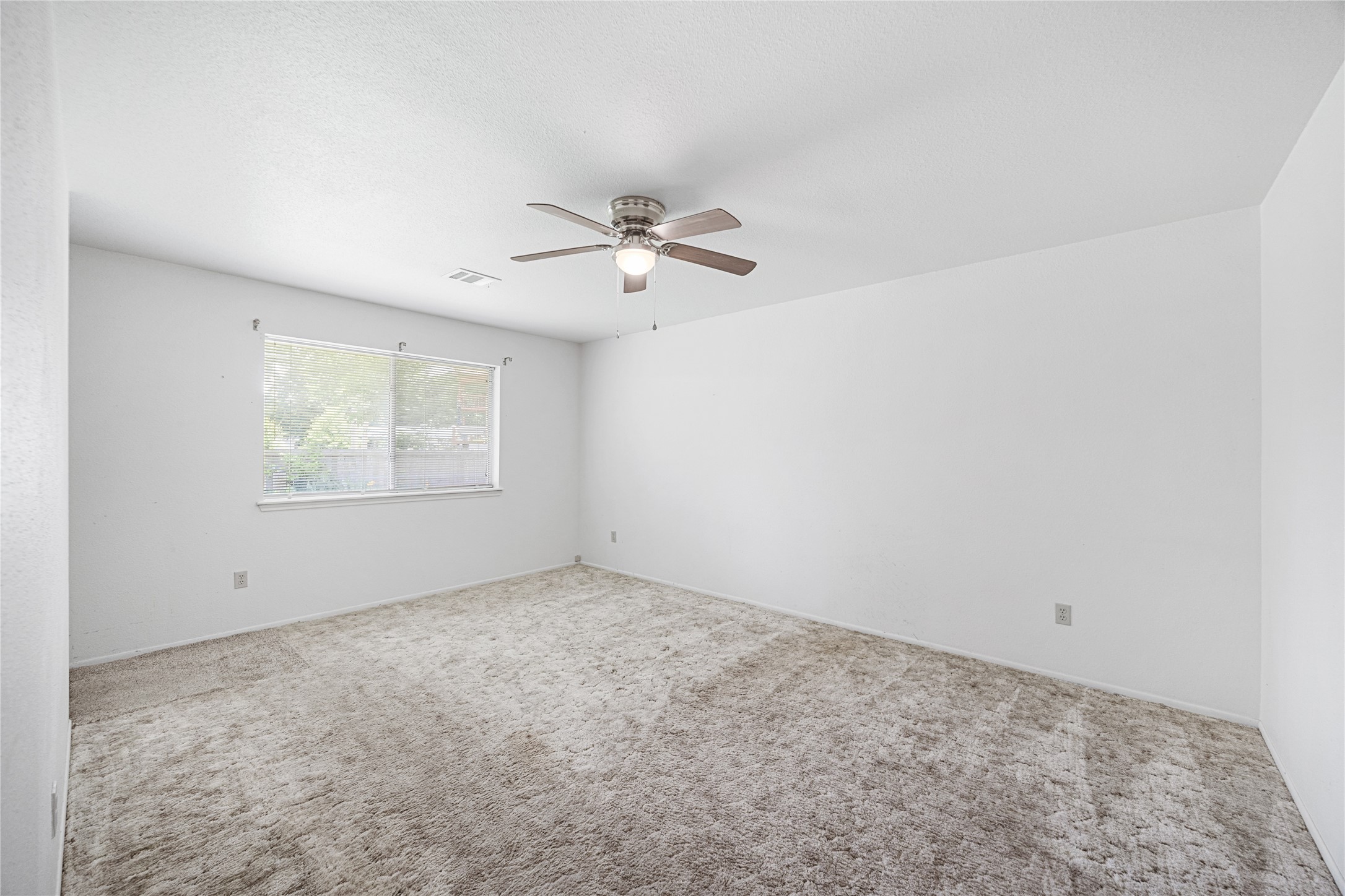14256 Shadow Bay Drive Property Photo 17