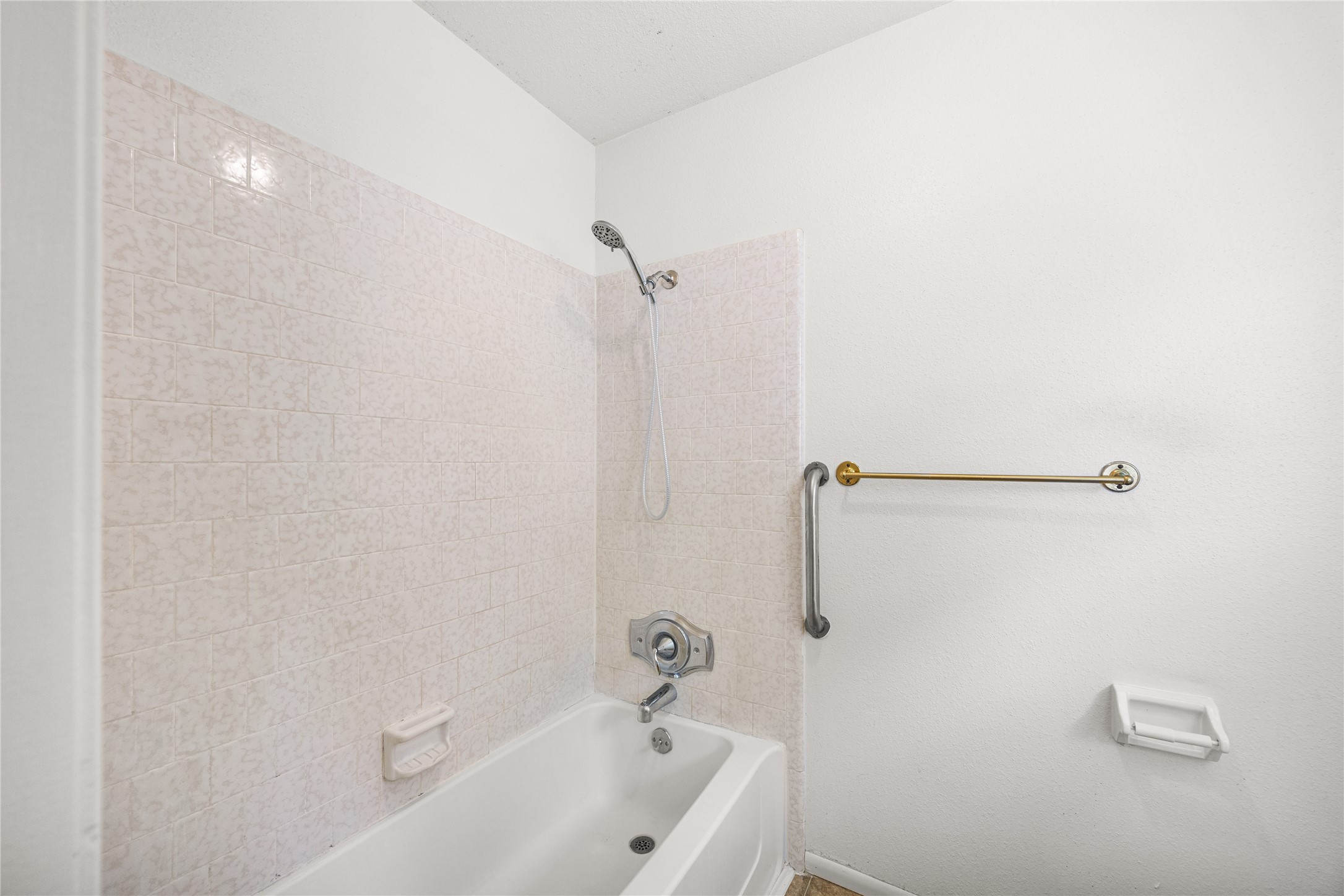 14256 Shadow Bay Drive Property Photo 19