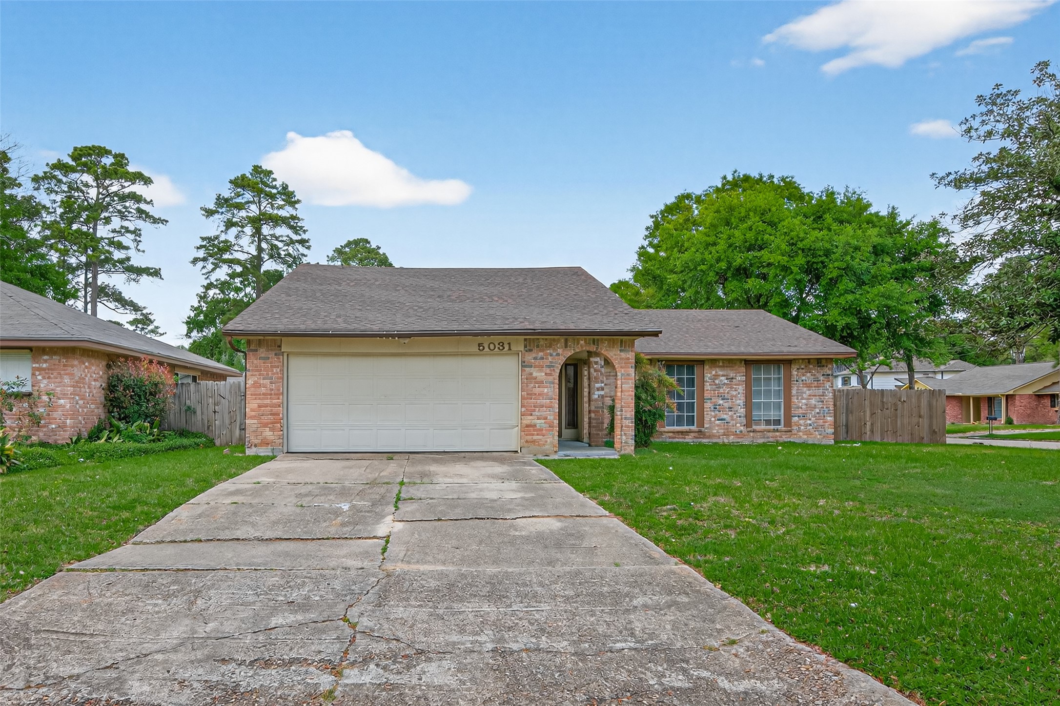 5031 Glendower Drive Property Photo 4