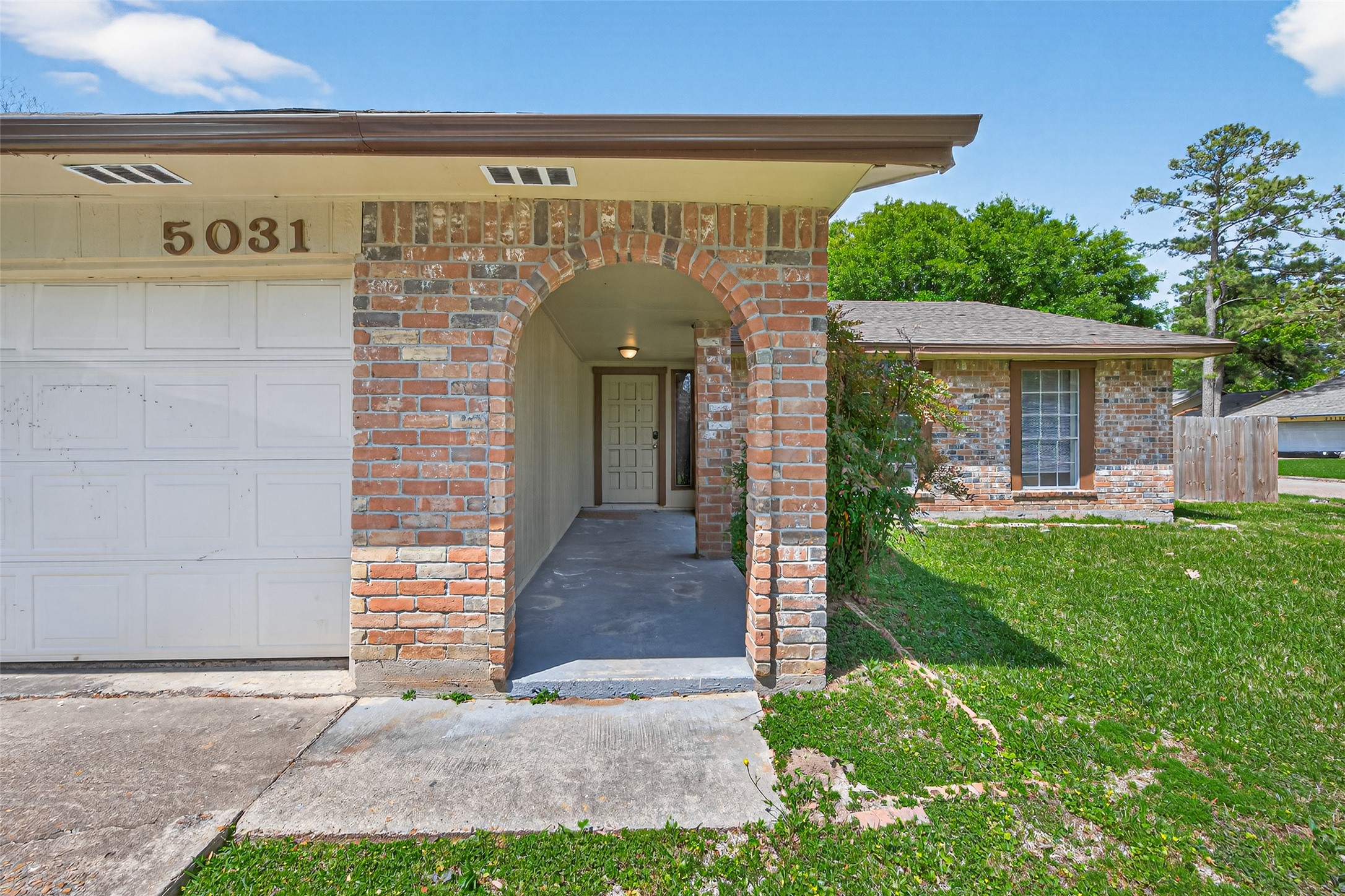 5031 Glendower Drive Property Photo 8