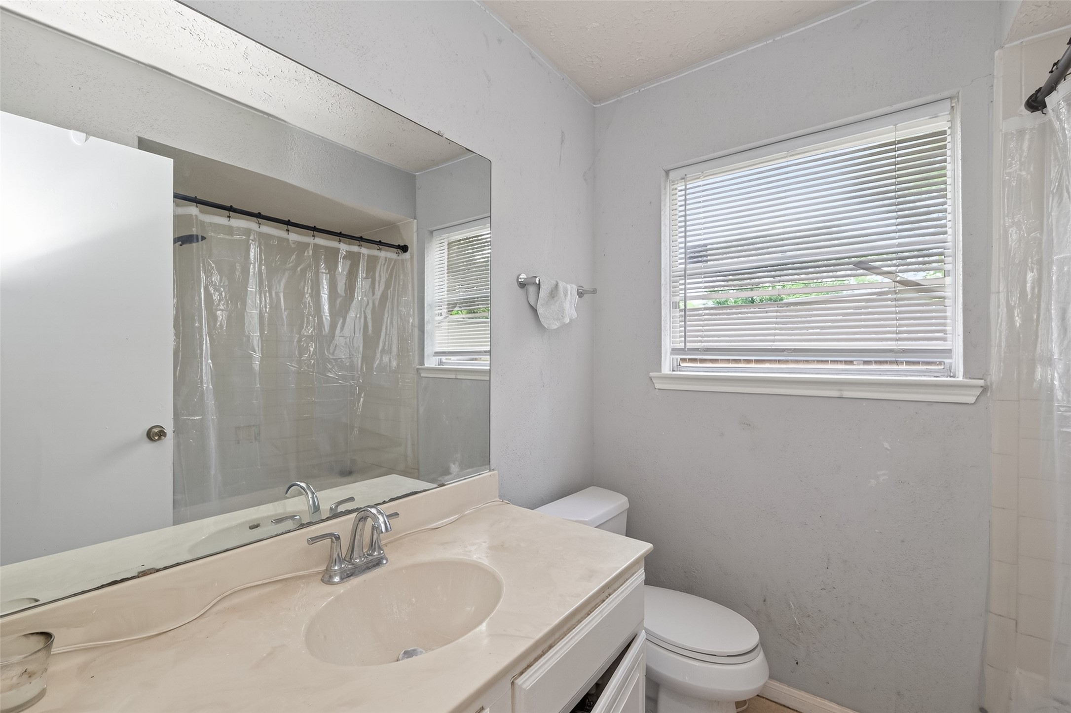5031 Glendower Drive Property Photo 25