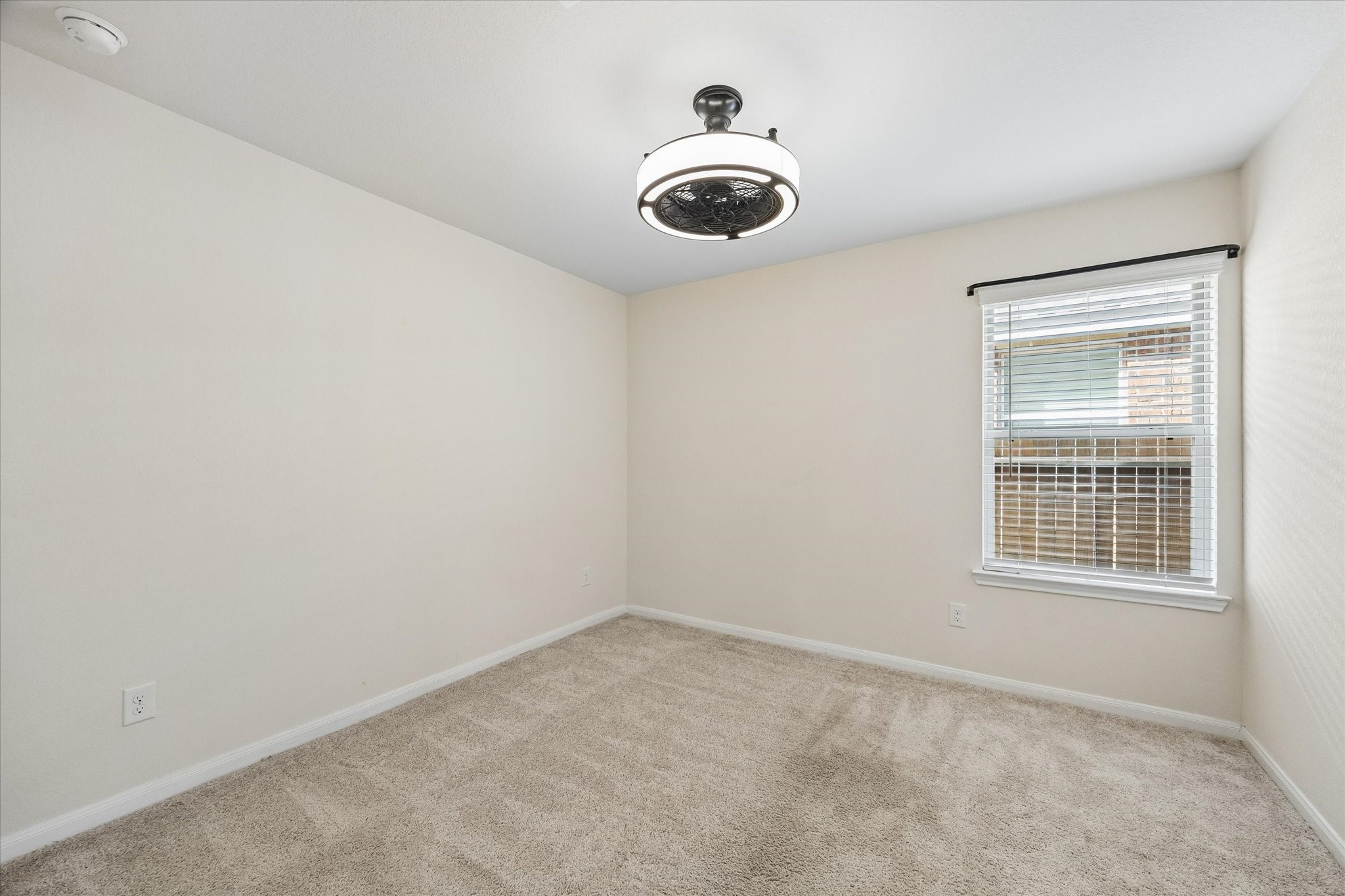 429 Lake Line Drive Property Photo 16