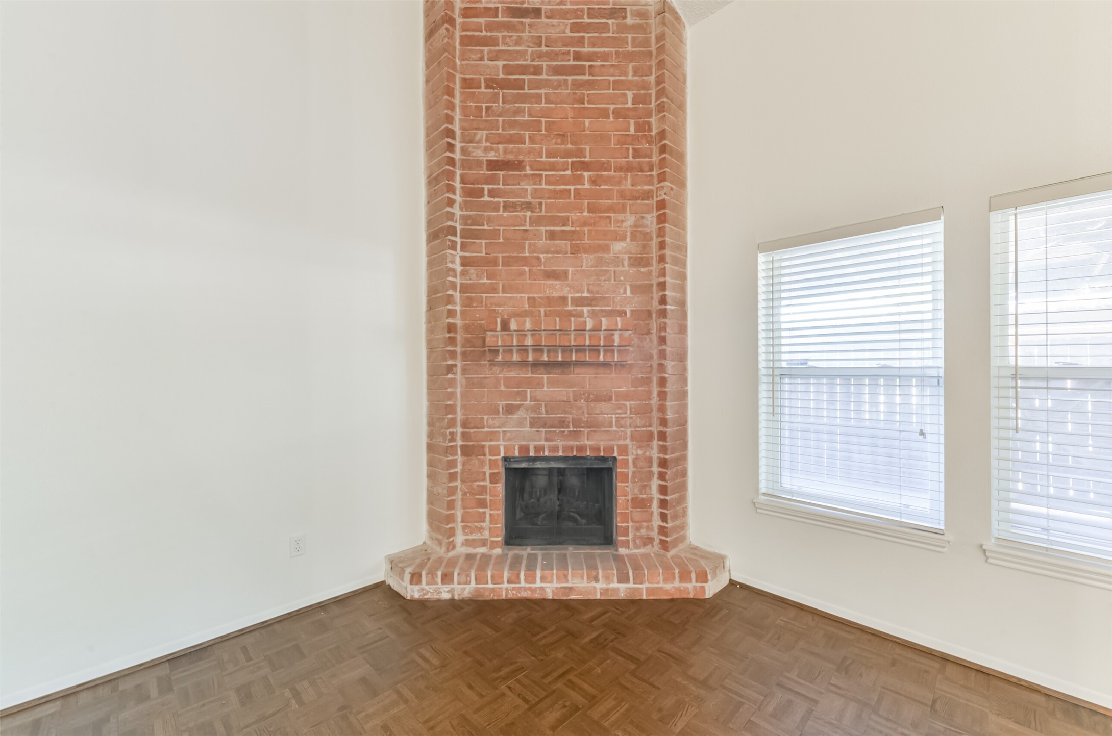 14341 Misty Meadow Ln Property Photo 7