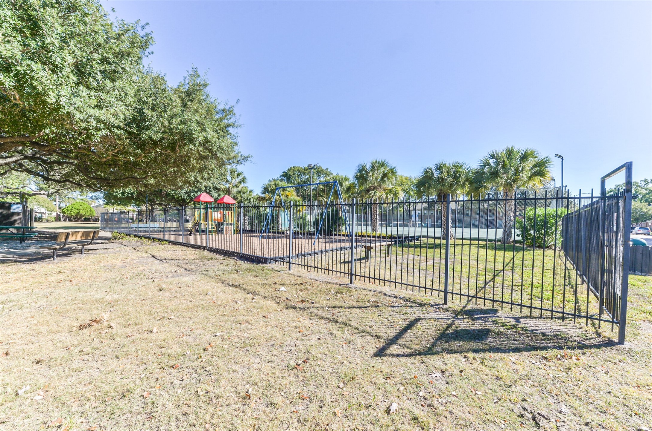 14341 Misty Meadow Ln Property Photo 8