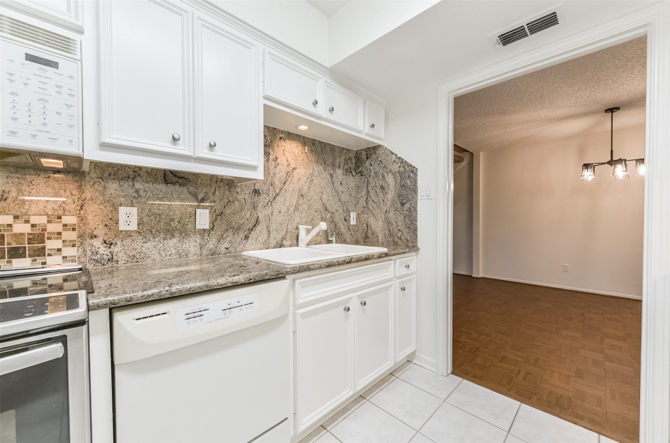 14341 Misty Meadow Ln Property Photo 20