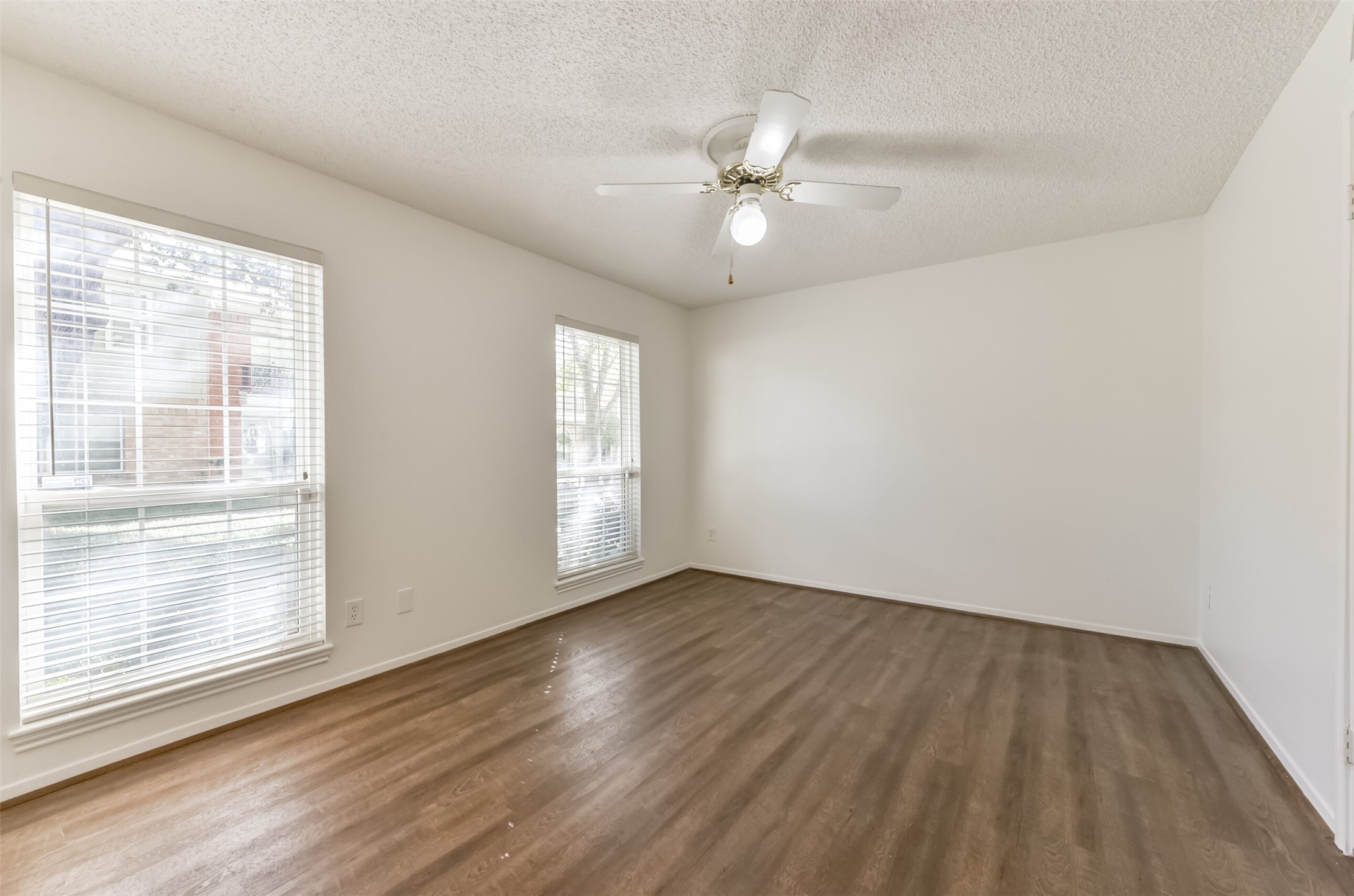 14341 Misty Meadow Ln Property Photo 26