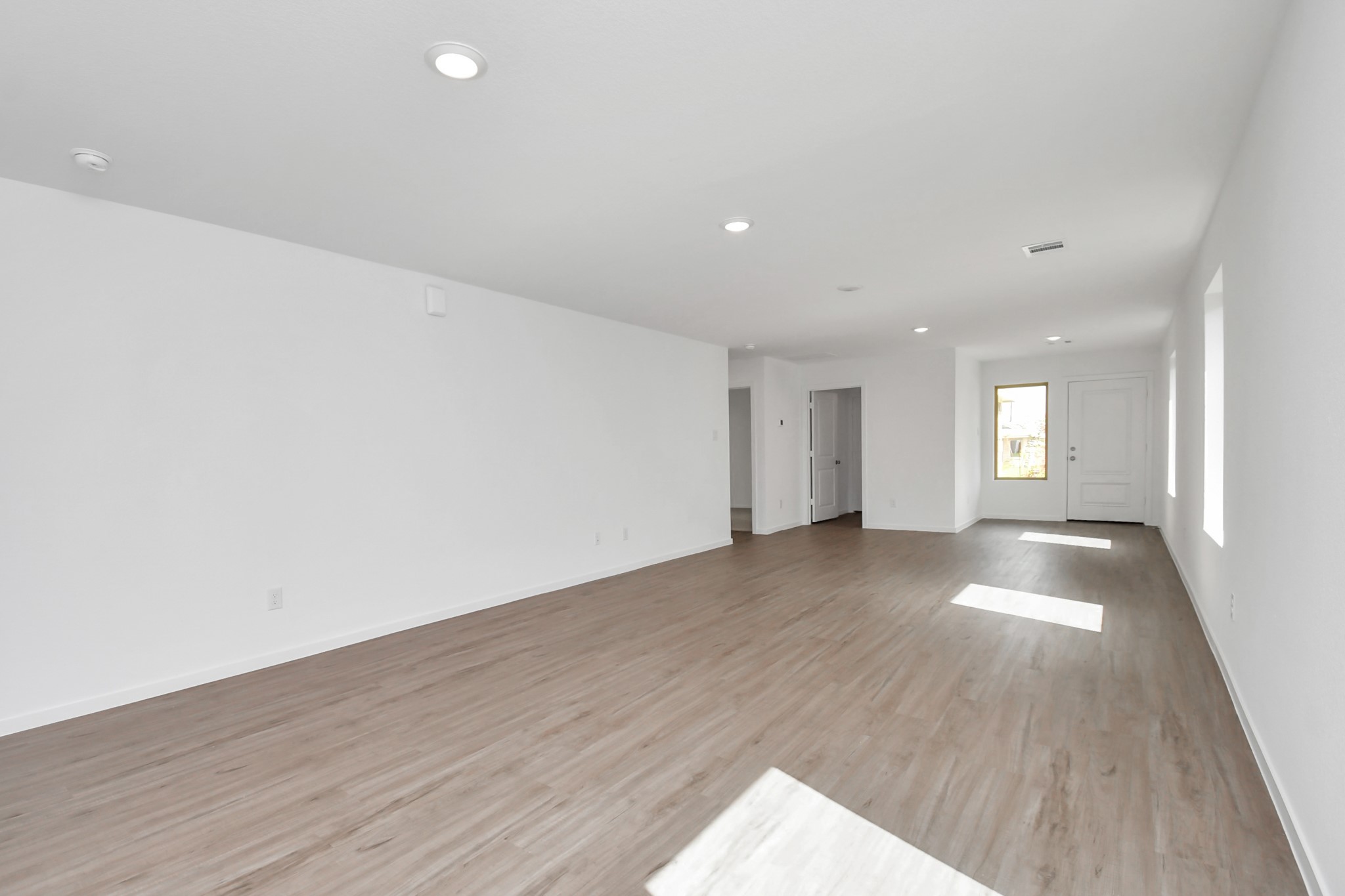 1627 Windrose Bend Property Photo 4