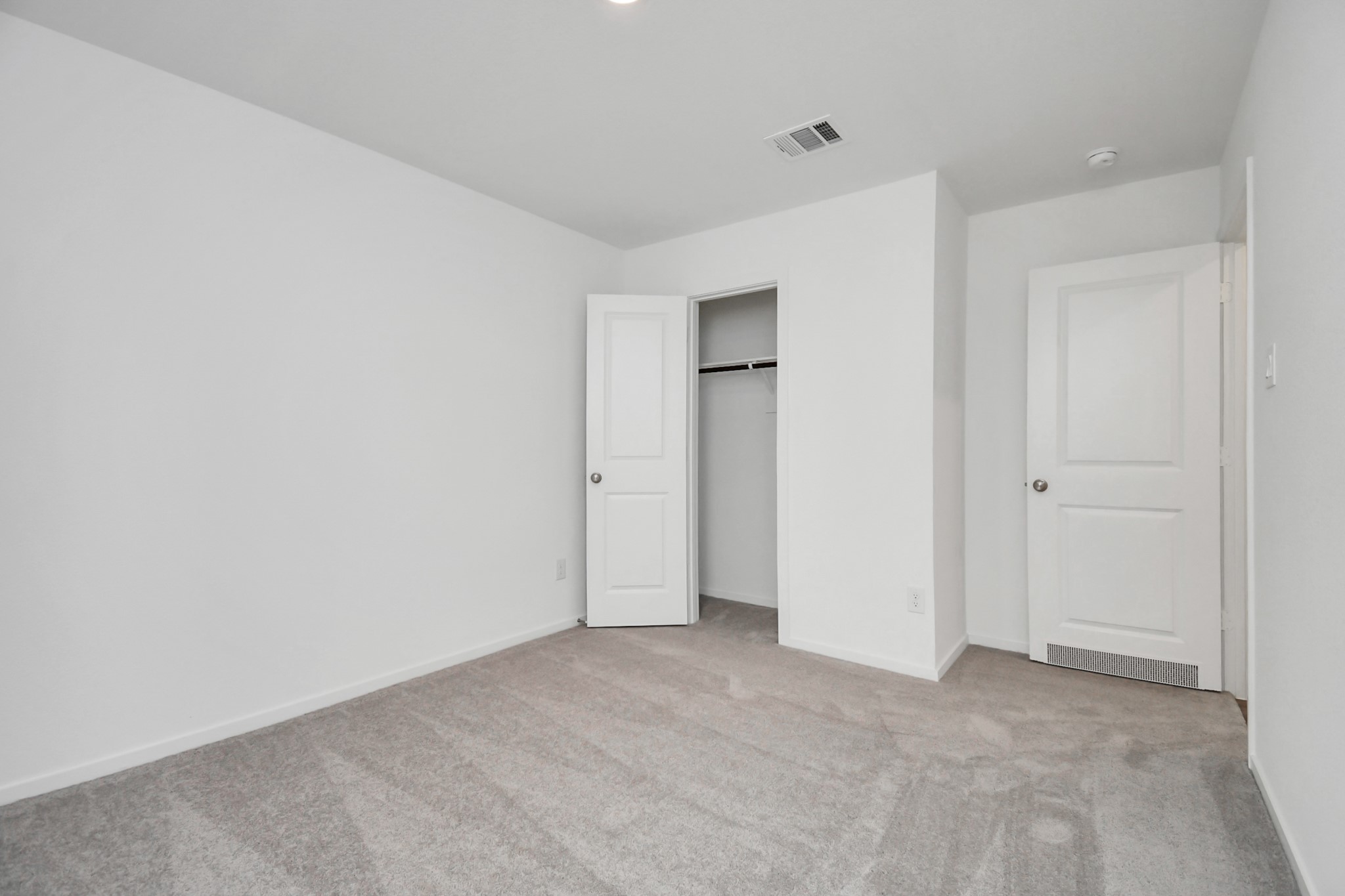 1627 Windrose Bend Property Photo 21