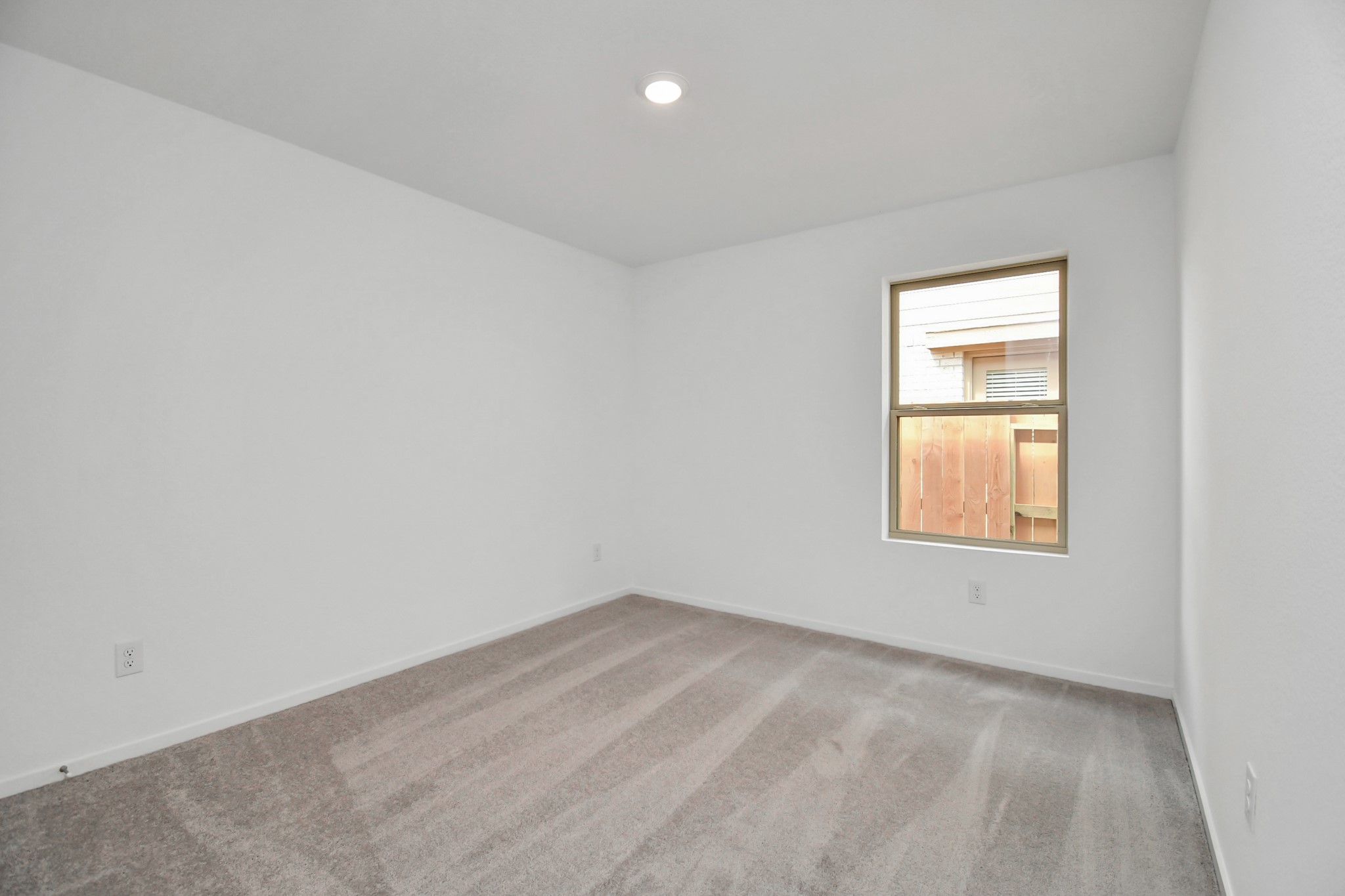 1627 Windrose Bend Property Photo 23