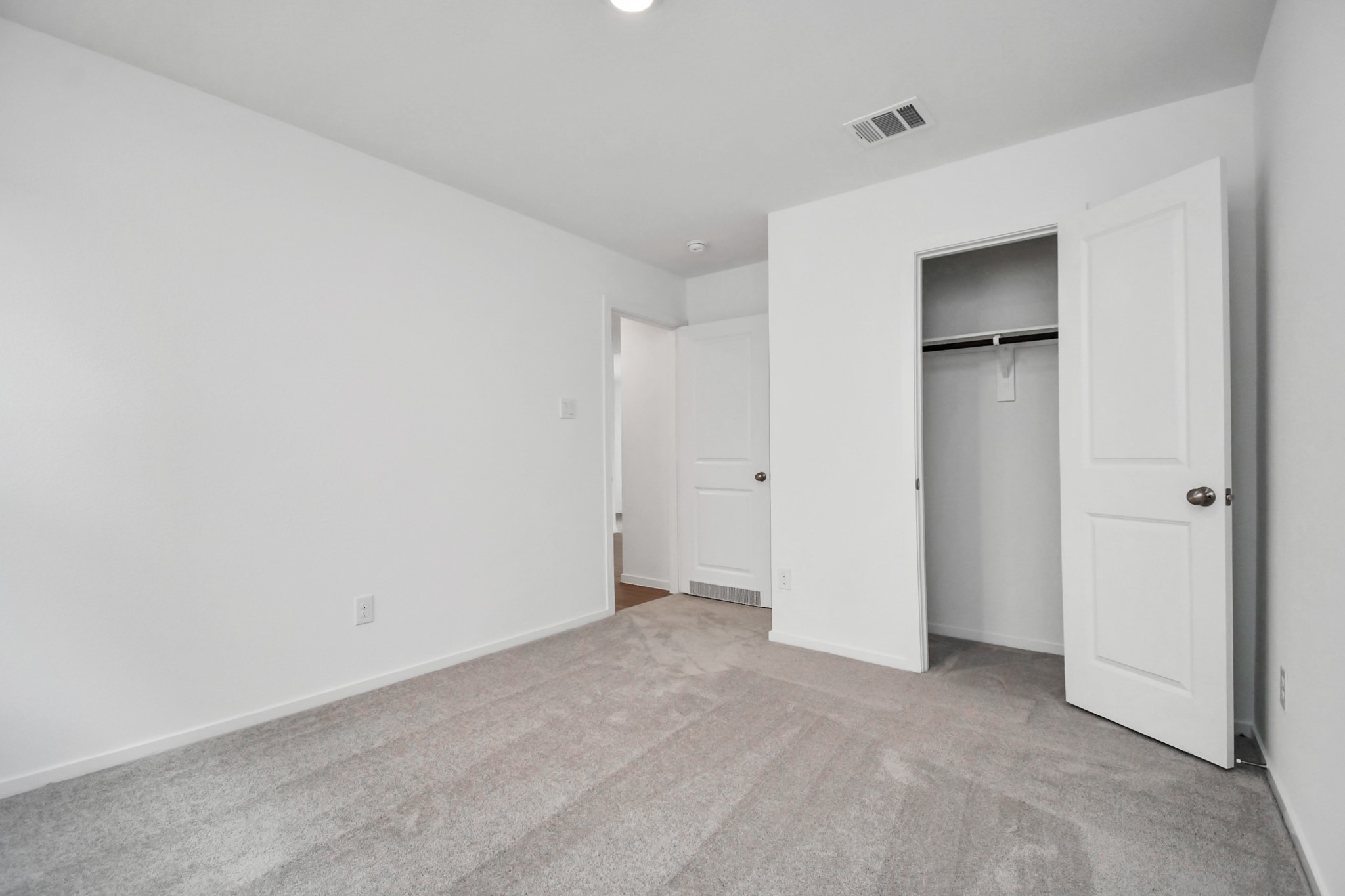 1627 Windrose Bend Property Photo 24