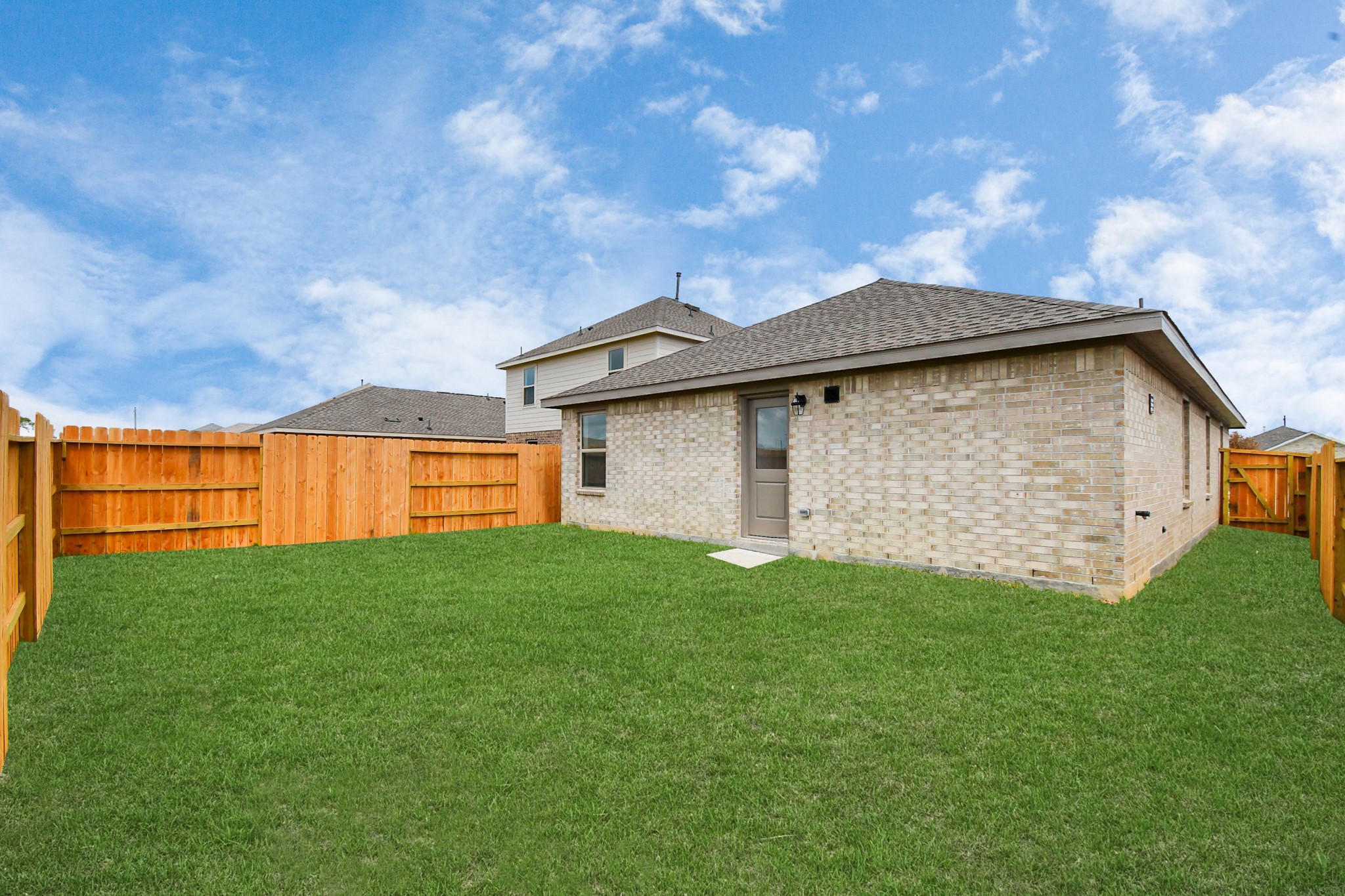 1627 Windrose Bend Property Photo 27