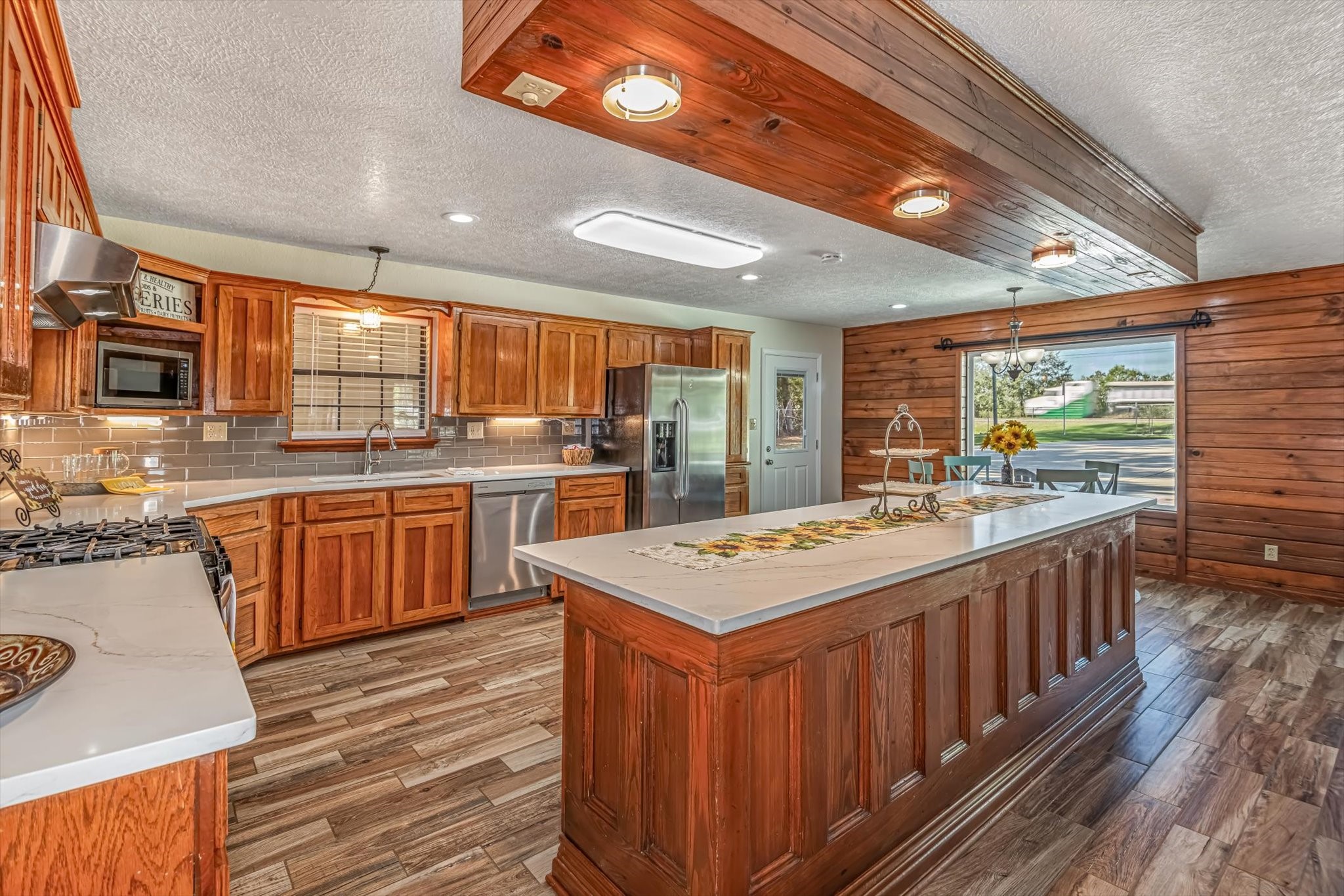 14750 Highway 146 N Property Photo 4
