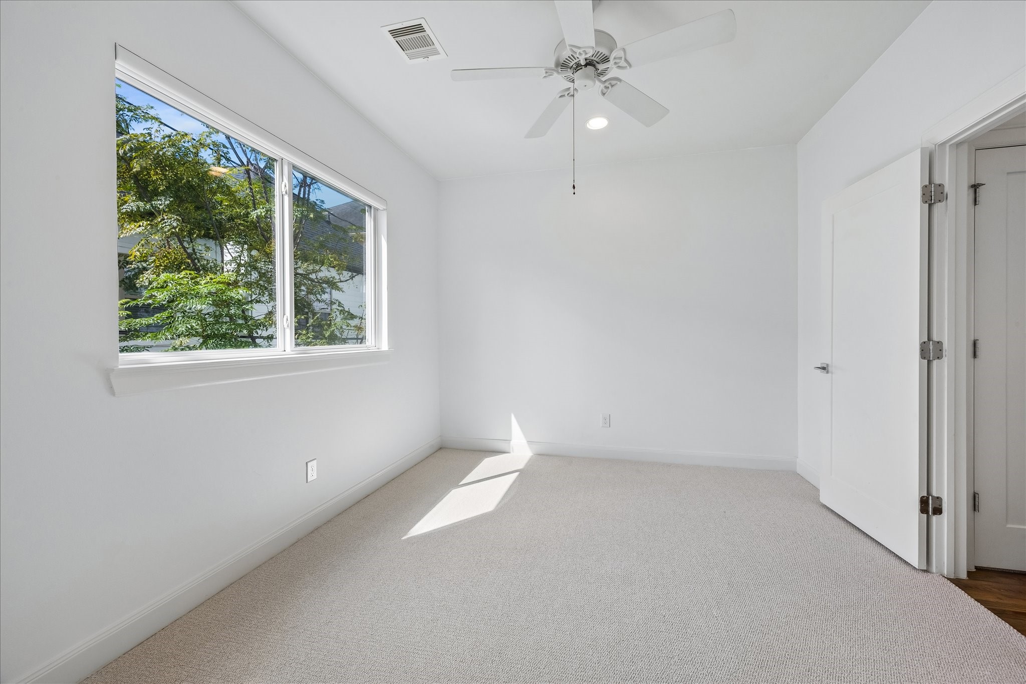 1317 W Clay Street Property Photo 20