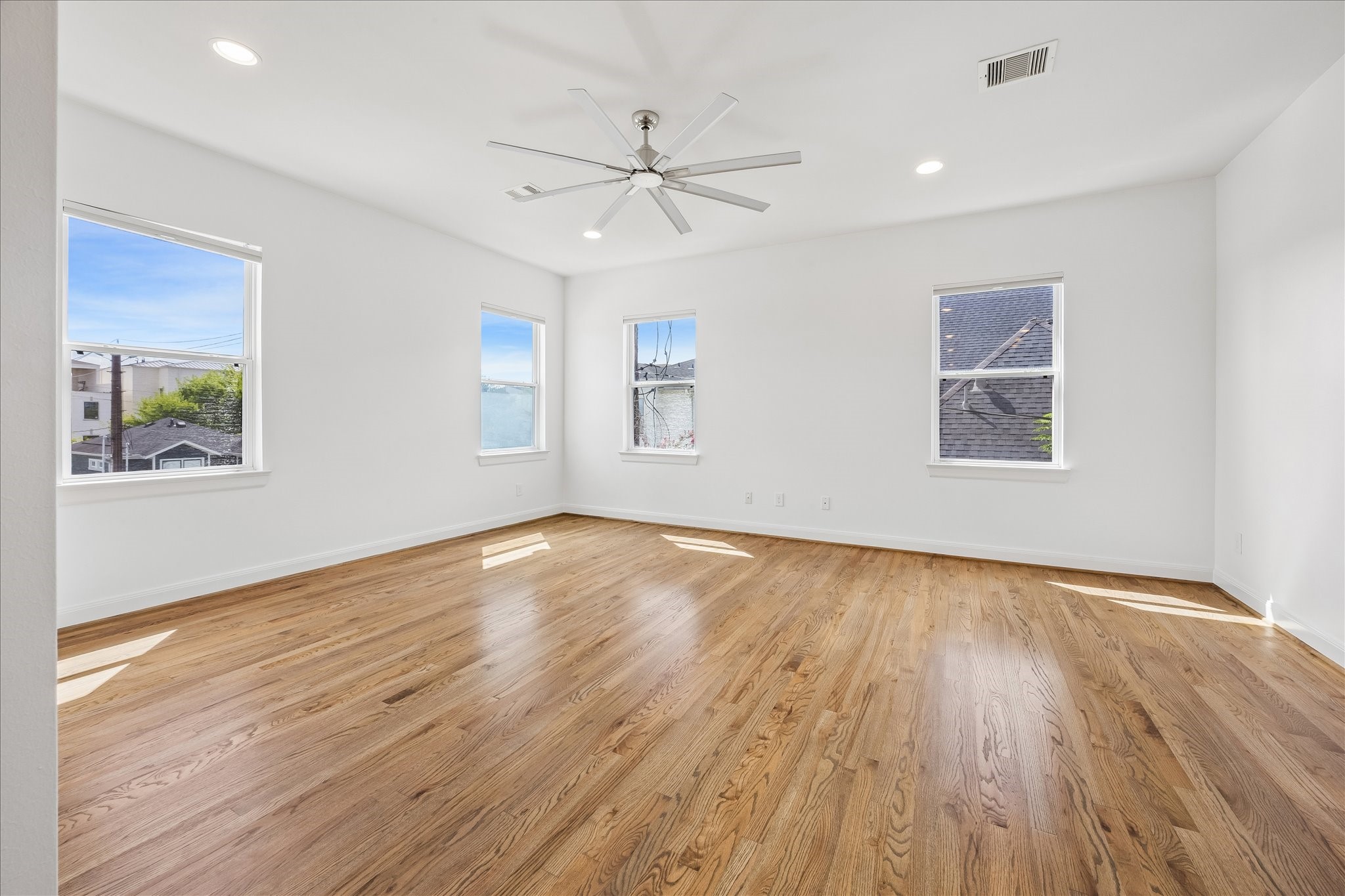 1317 W Clay Street Property Photo 23