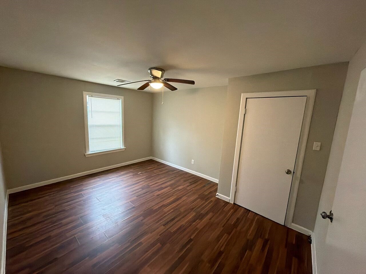 4622 Falls St Property Photo 7